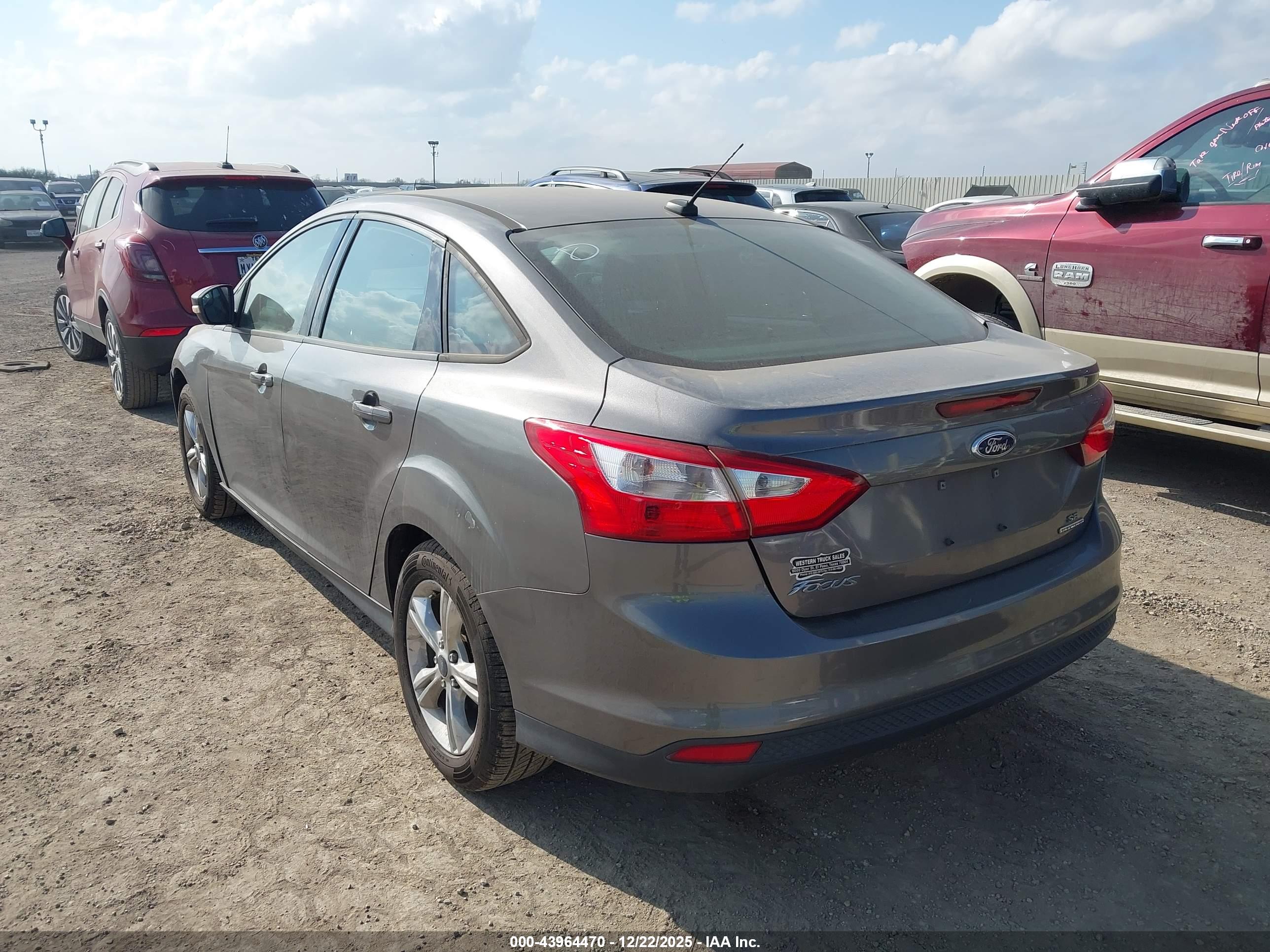 FORD FOCUS image 3