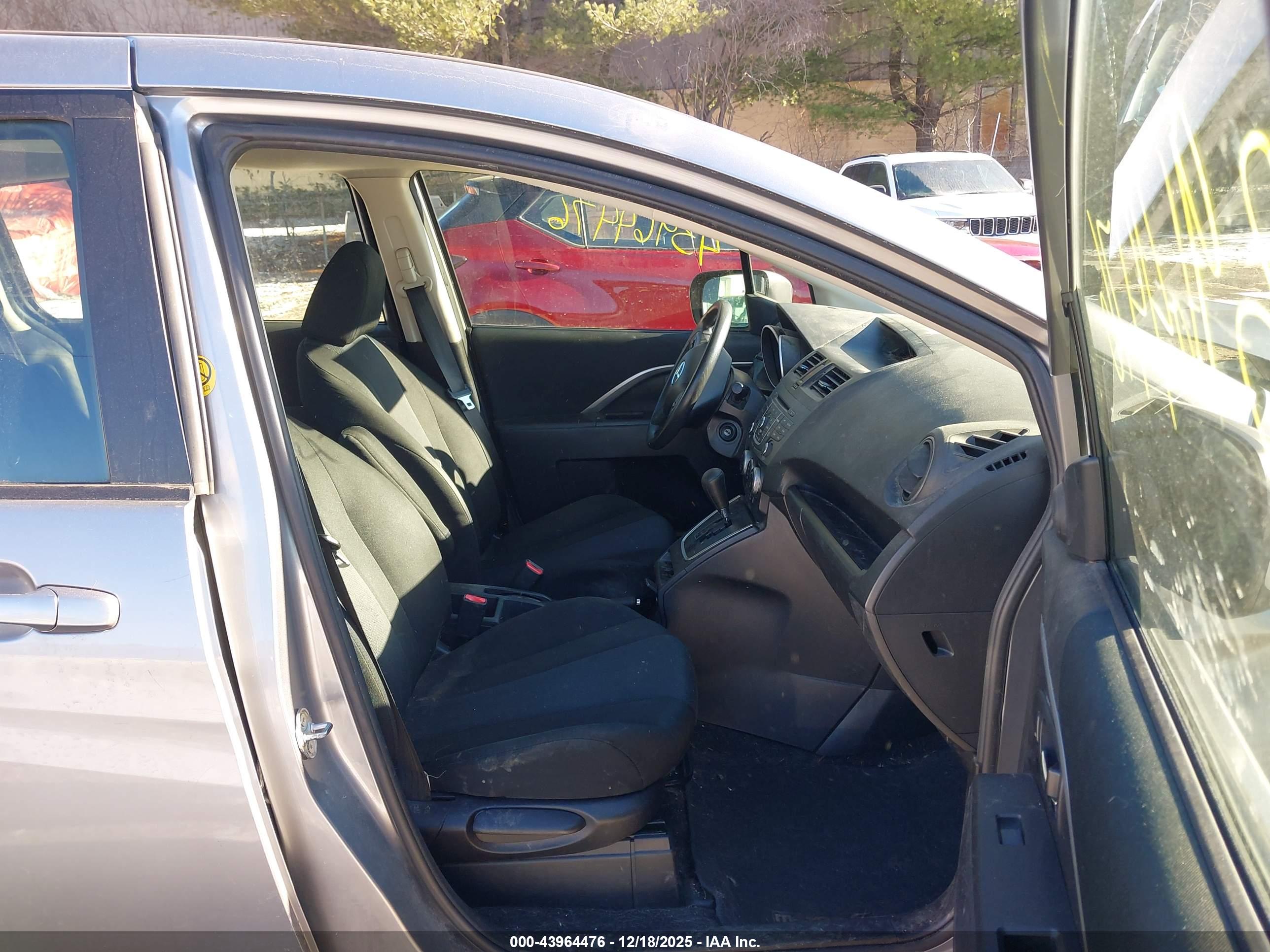 MAZDA MAZDA5 image 5