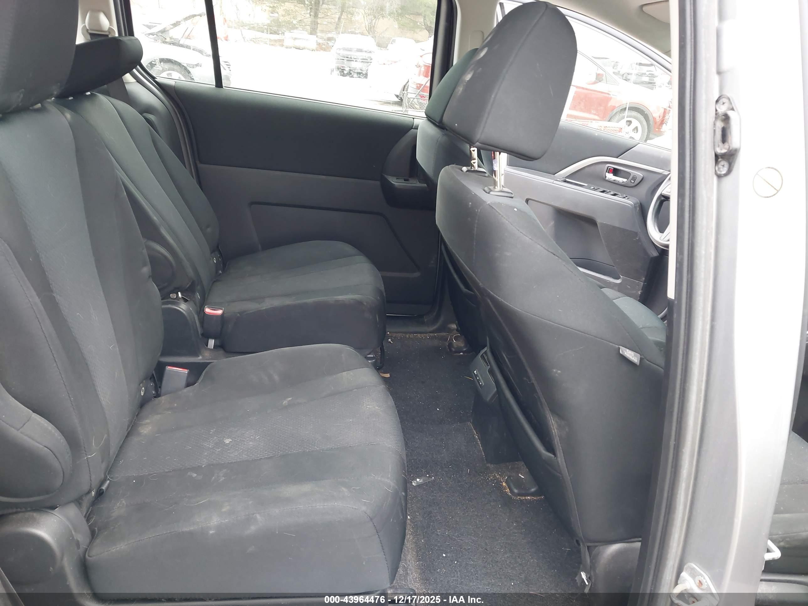 MAZDA MAZDA5 image 8