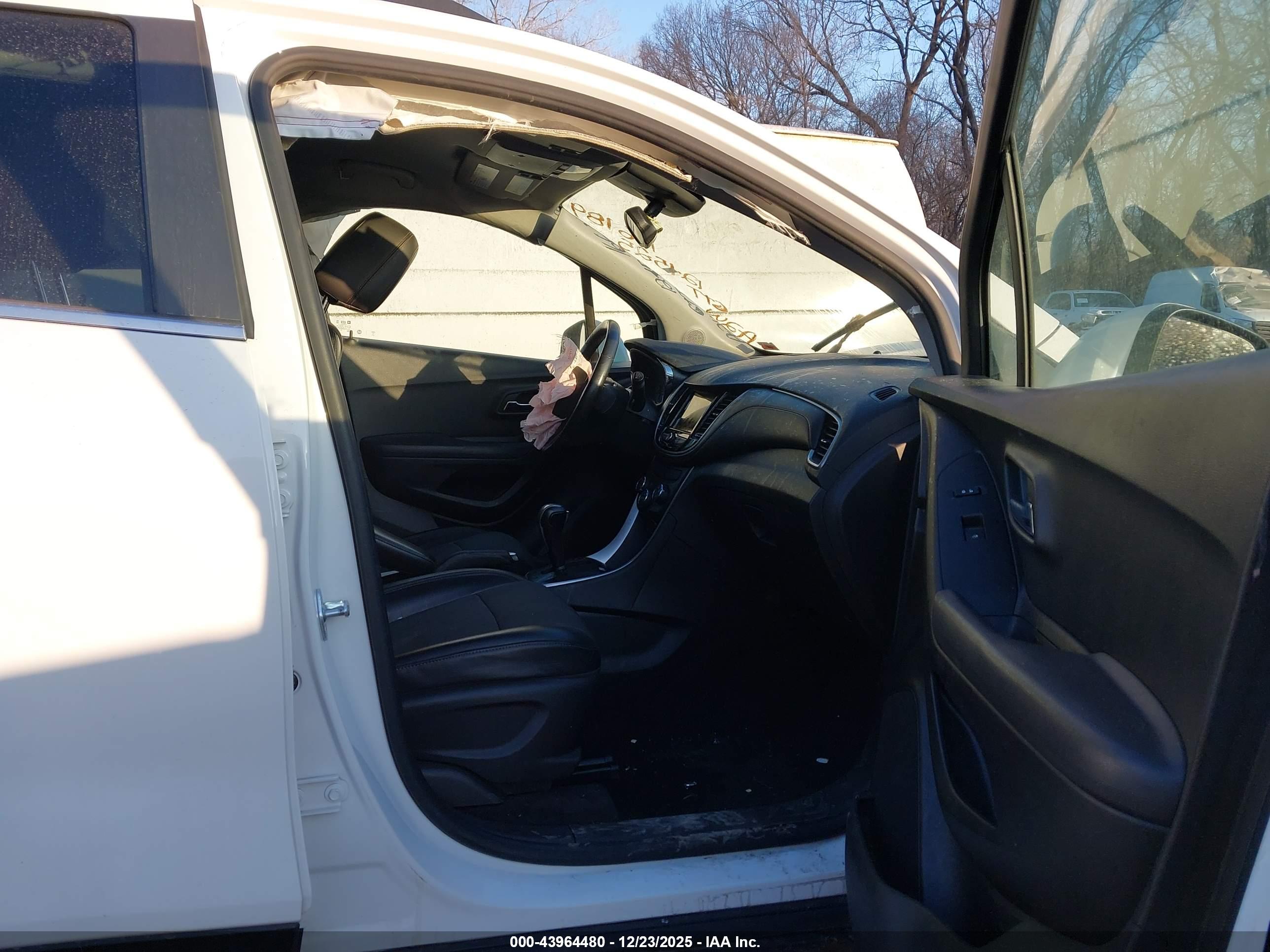 CHEVROLET TRAX image 5