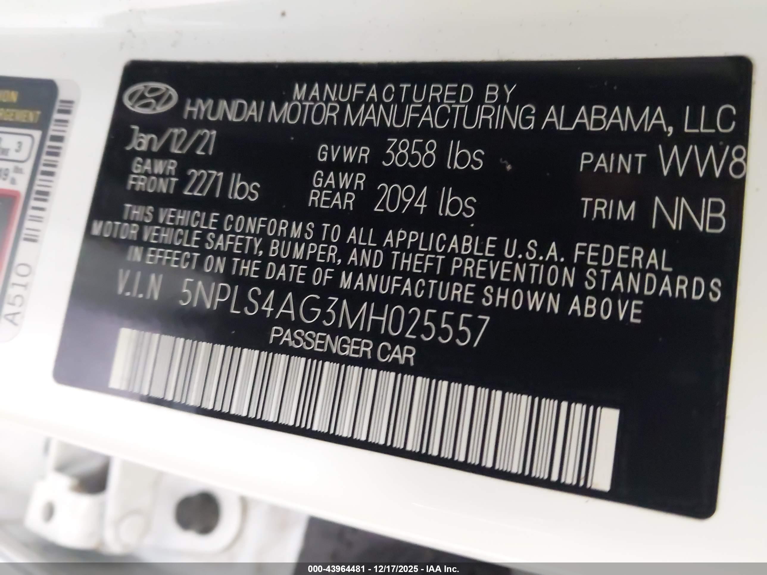 HYUNDAI ELANTRA image 9