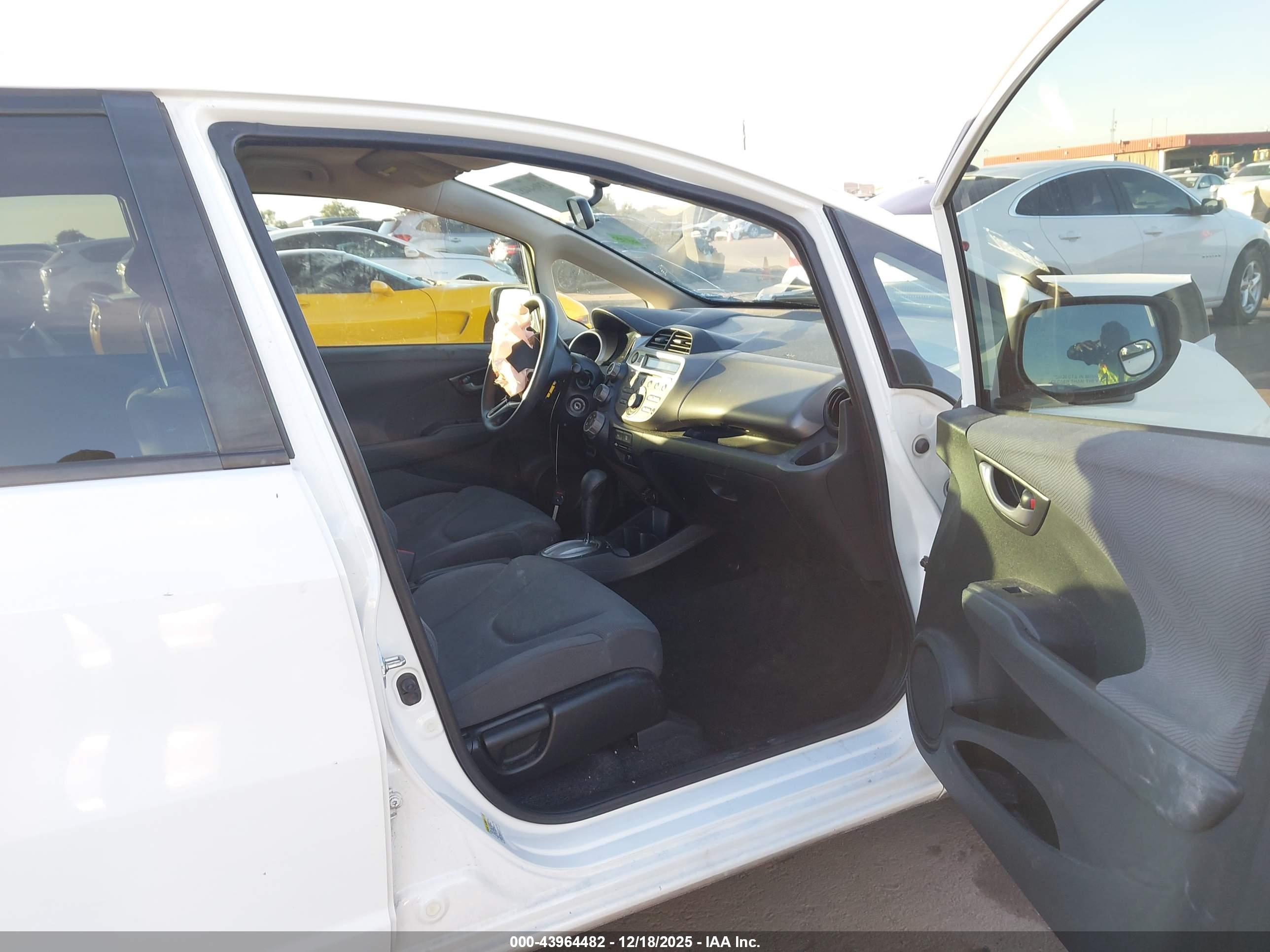 HONDA FIT image 5