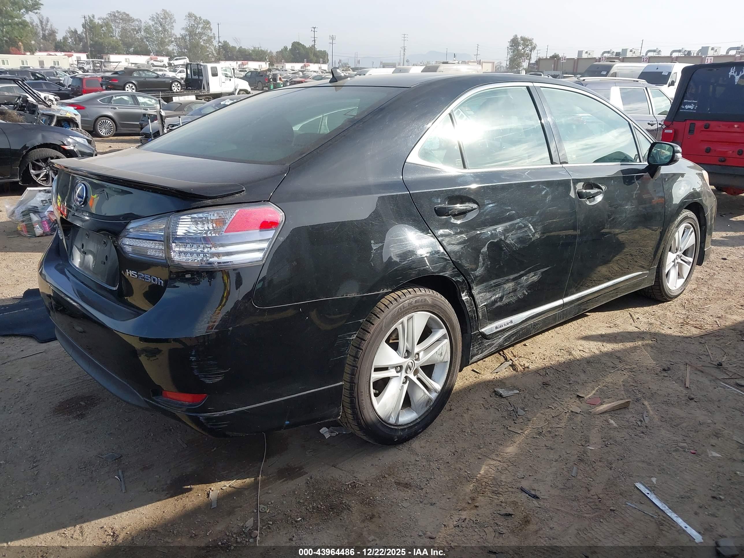 LEXUS HS image 4