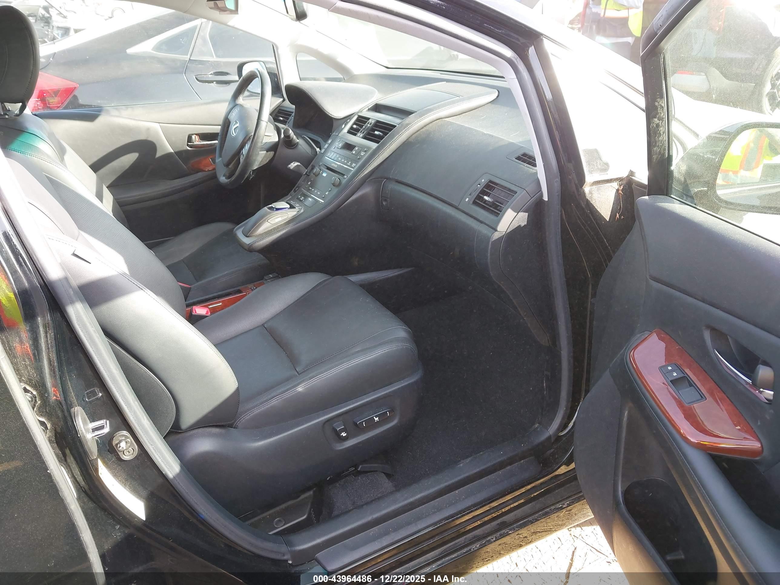 LEXUS HS image 5