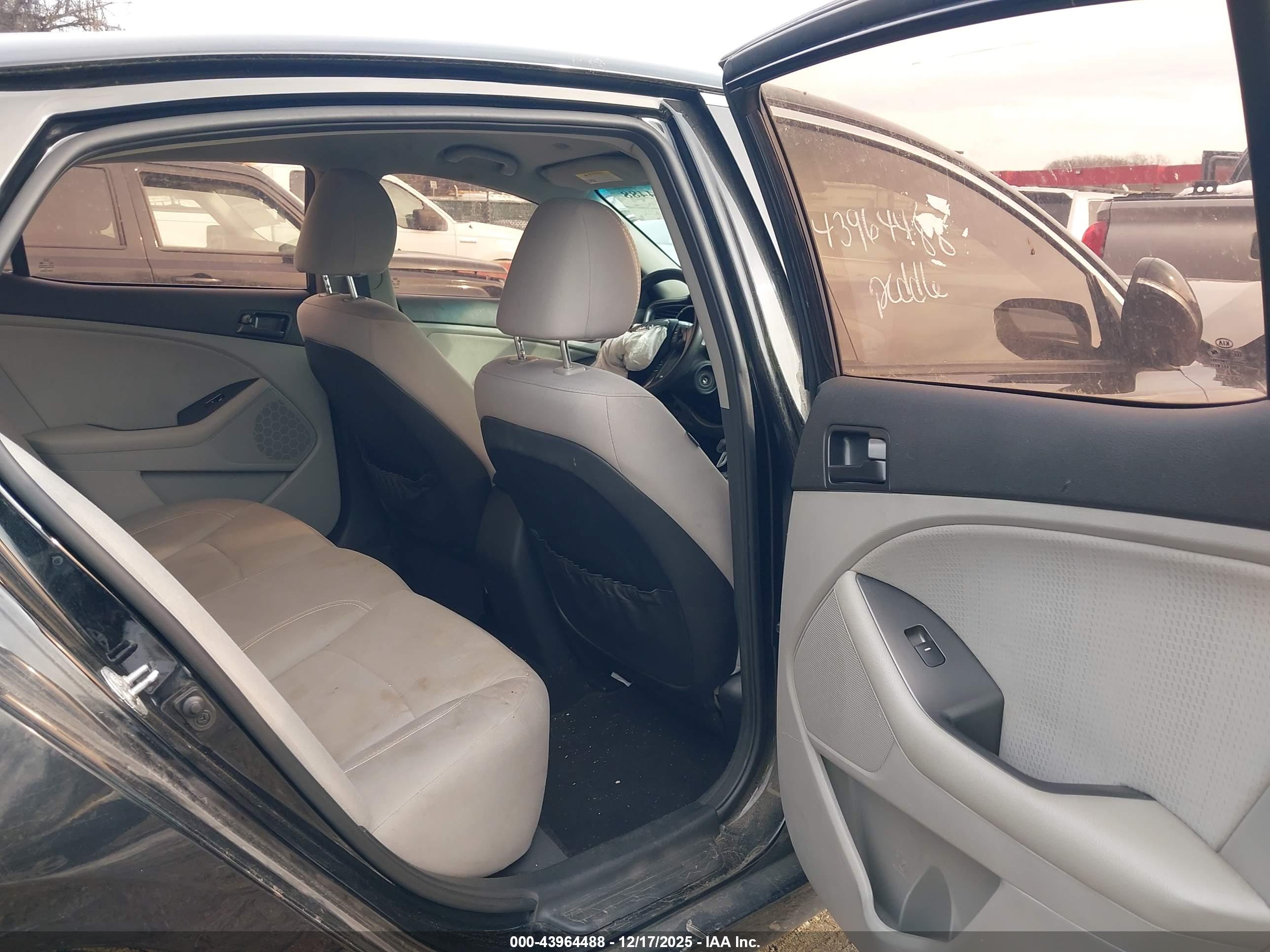KIA OPTIMA image 8