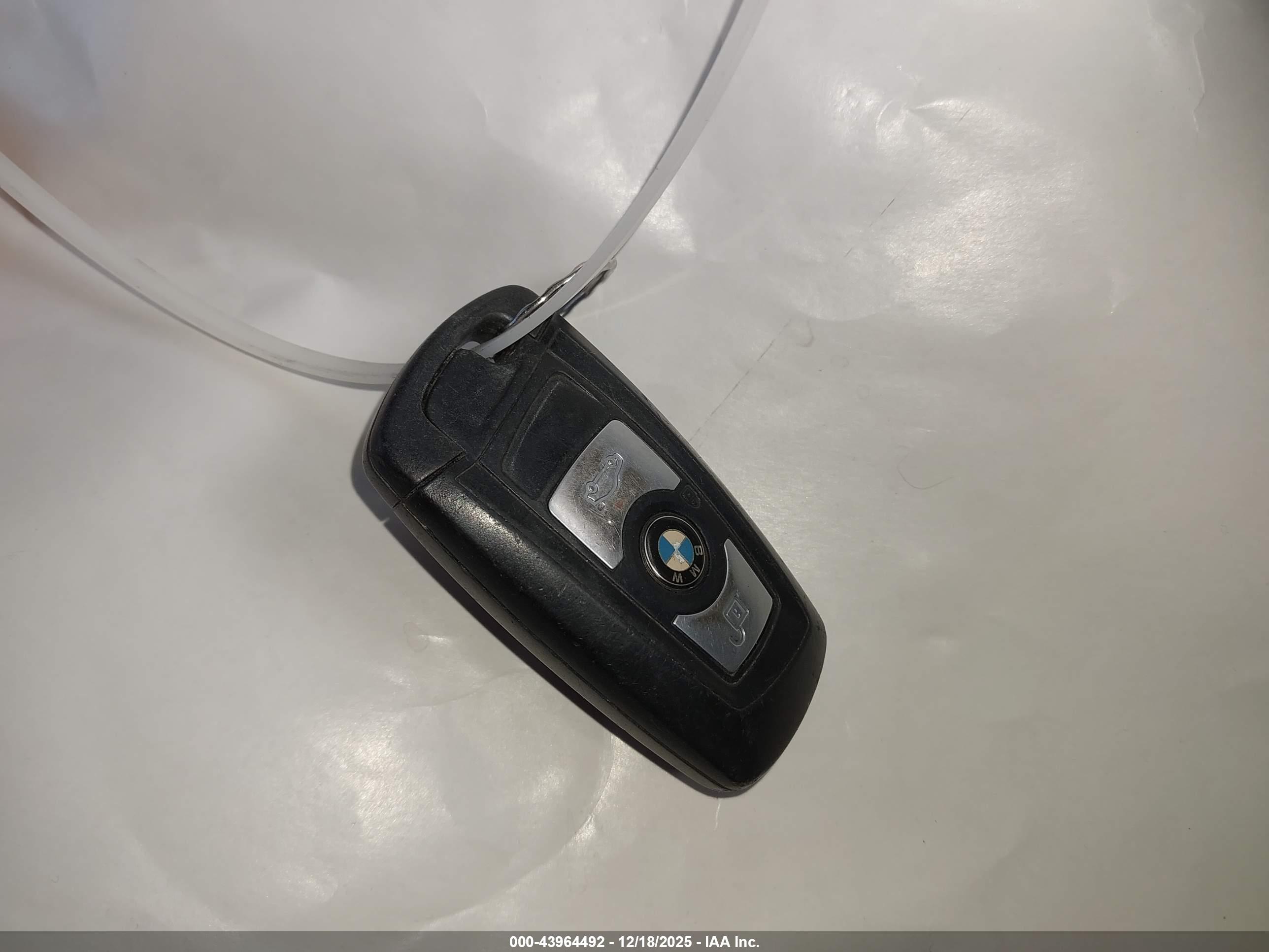 BMW 328I image 11
