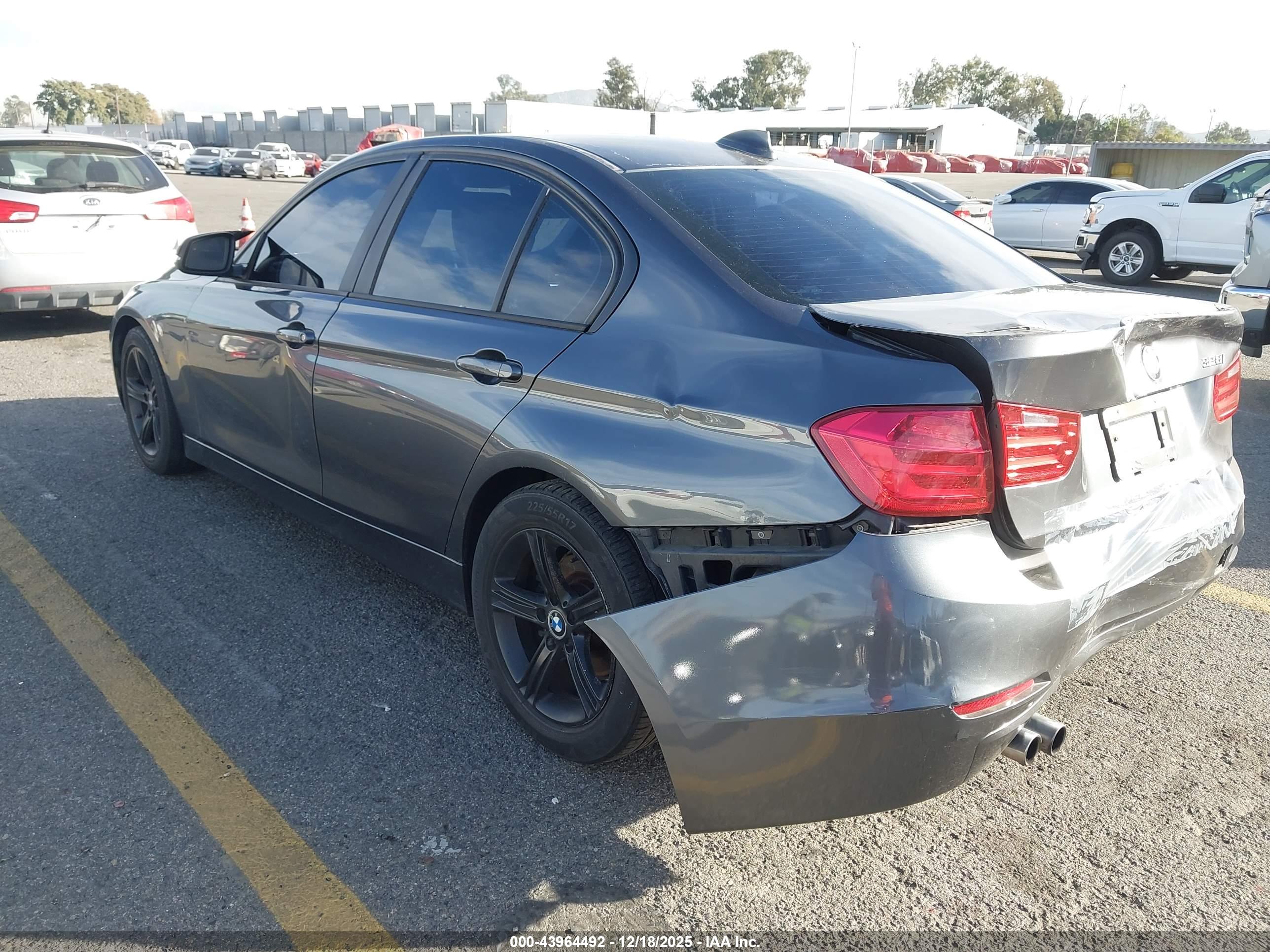 BMW 328I image 3