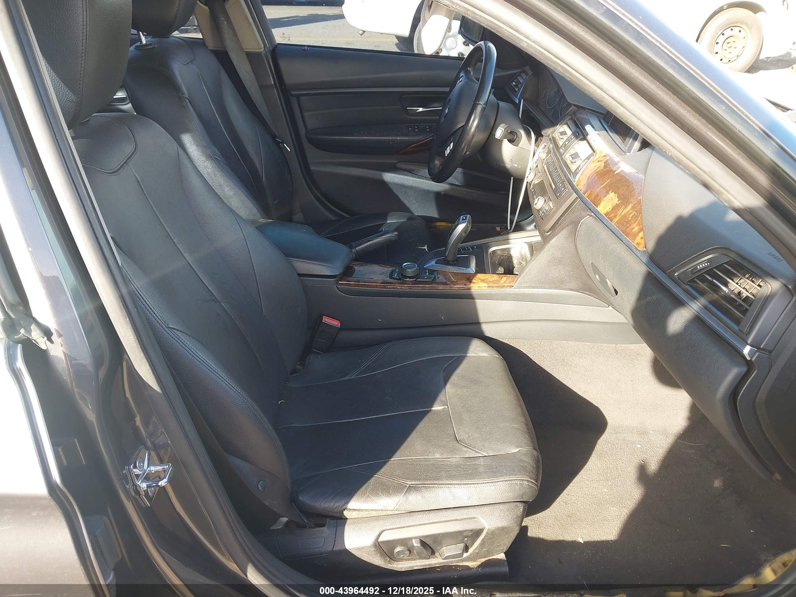 BMW 328I image 5