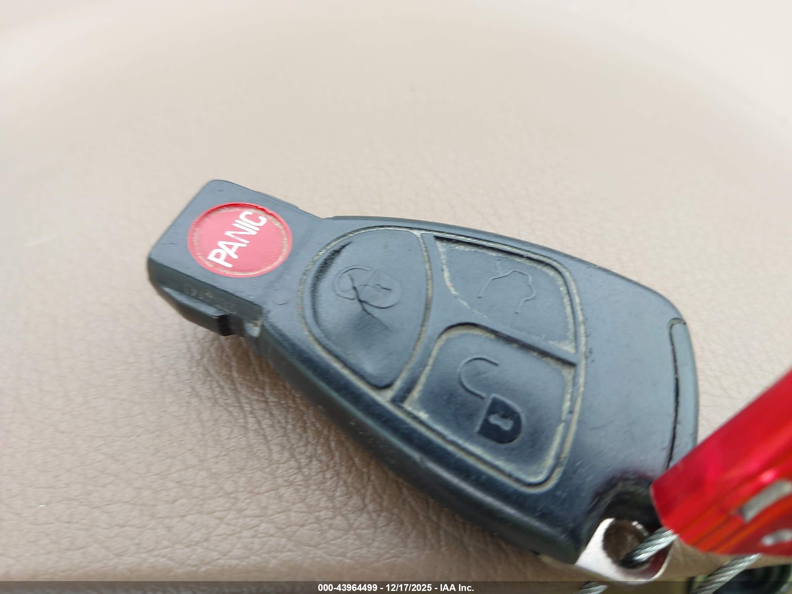 MERCEDES-BENZ C image 11