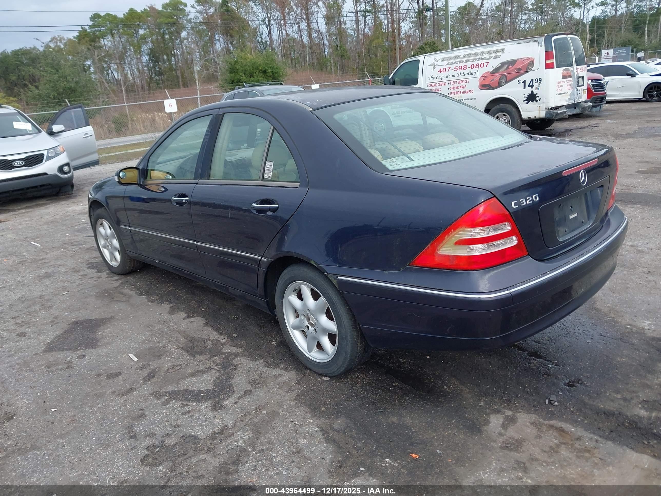 MERCEDES-BENZ C image 3