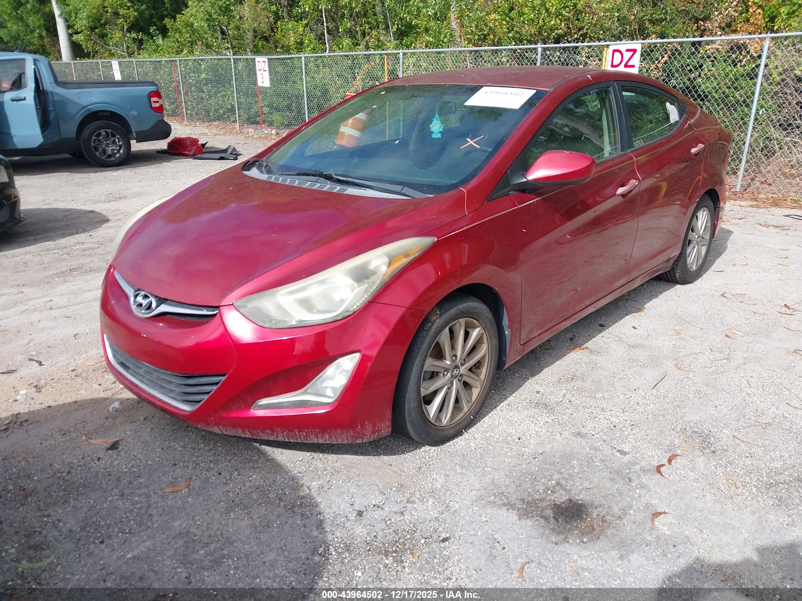 HYUNDAI ELANTRA image 6