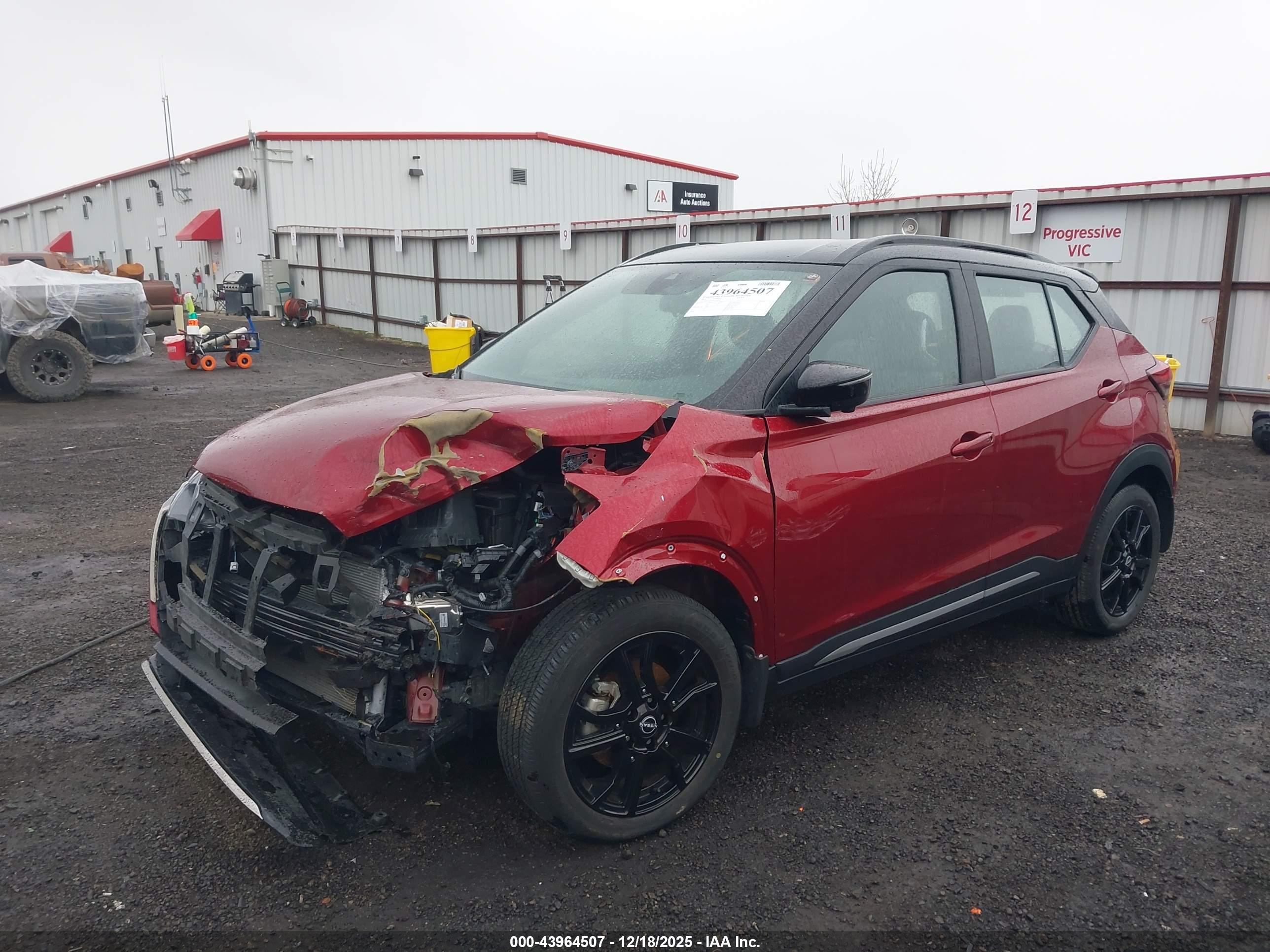 NISSAN KICKS image 2
