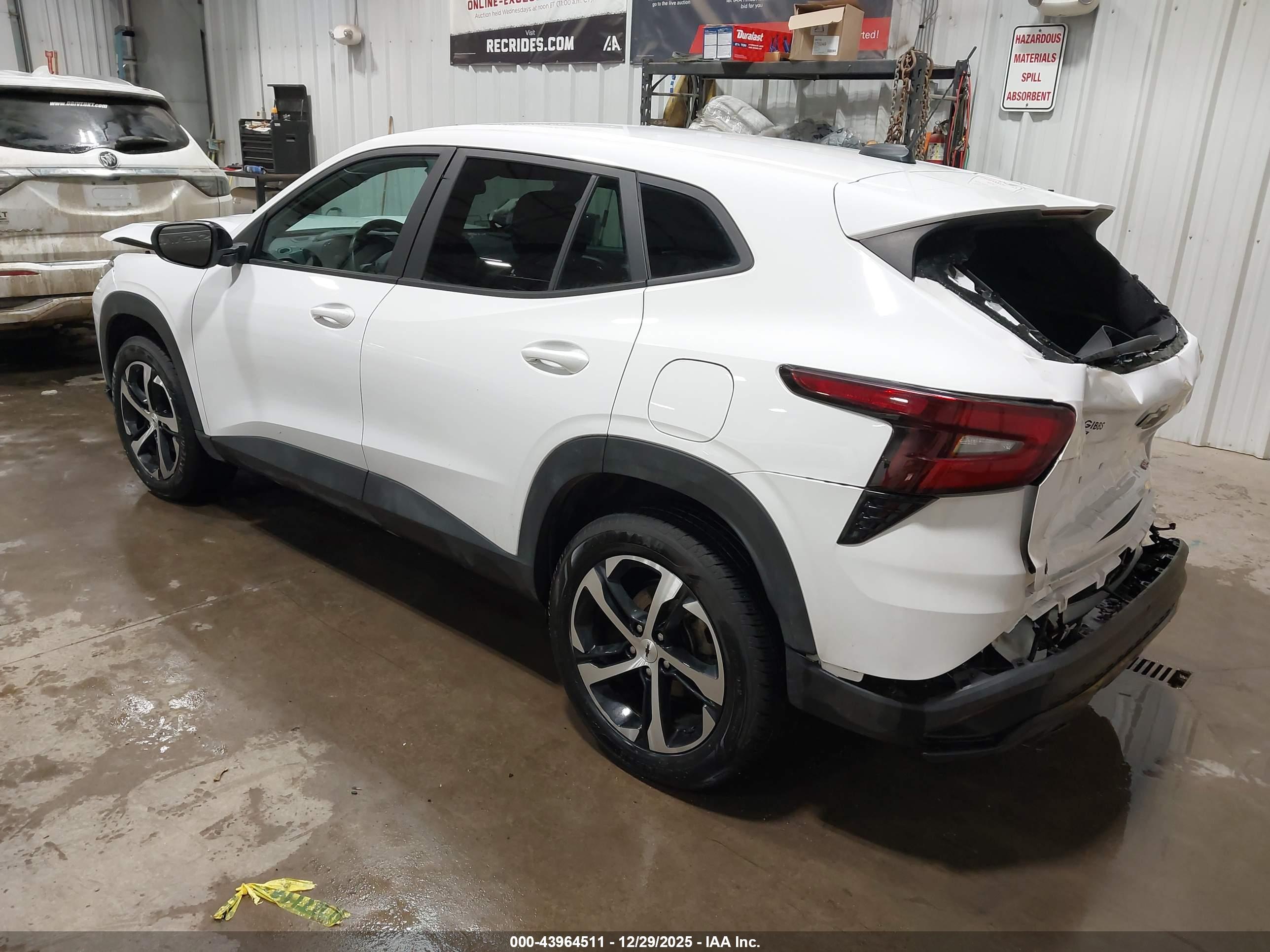 CHEVROLET TRAX image 3