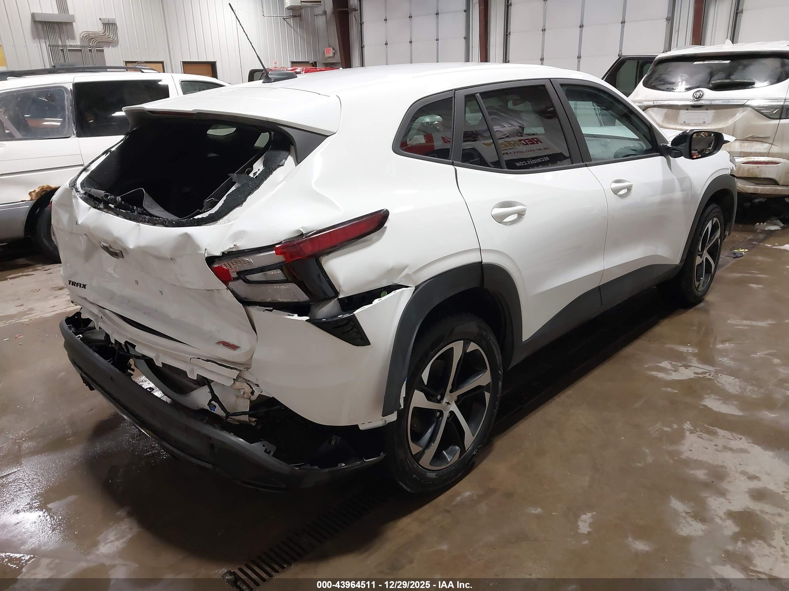 CHEVROLET TRAX image 4