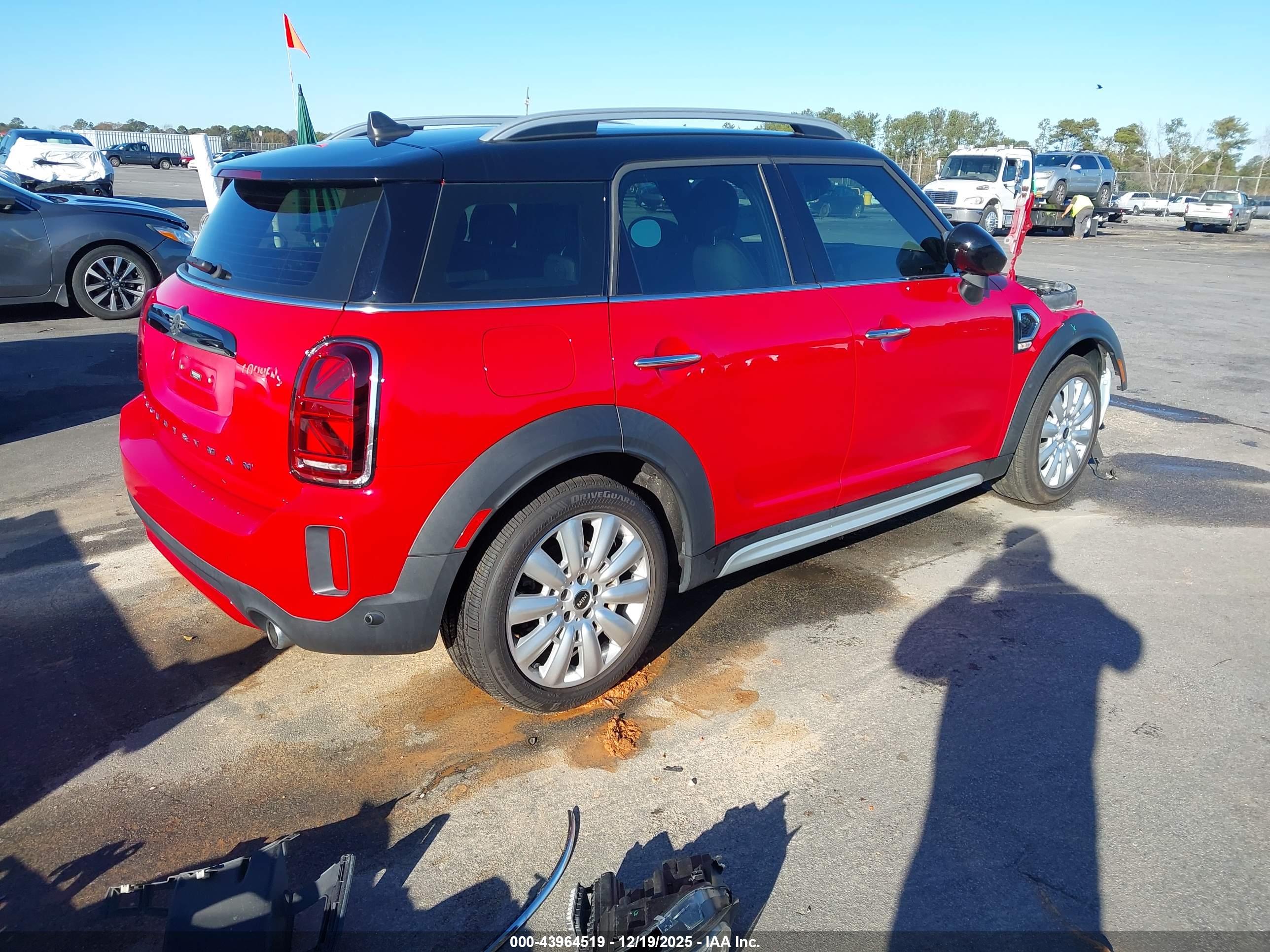 MINI COUNTRYMAN image 4
