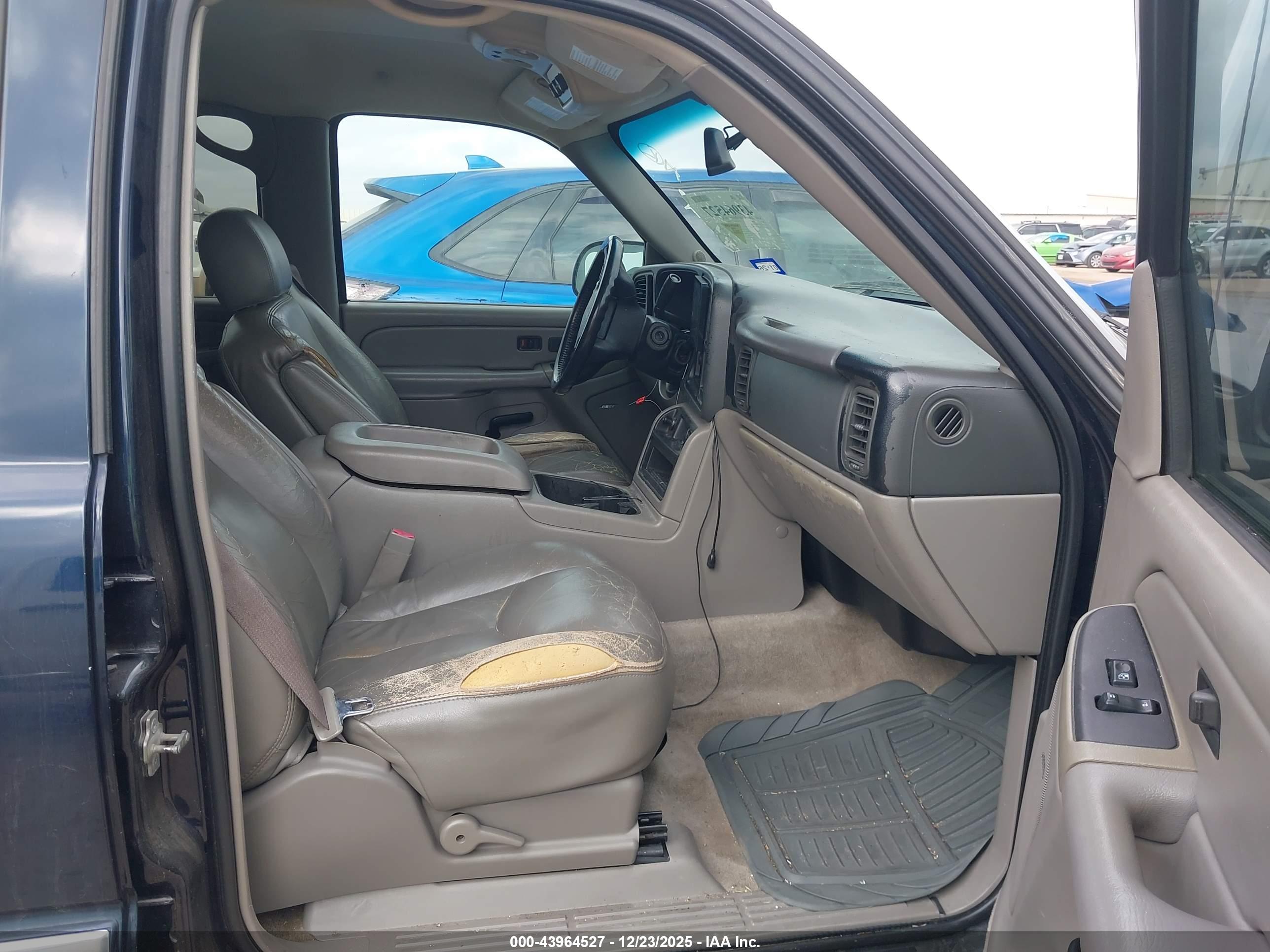 GMC YUKON image 5