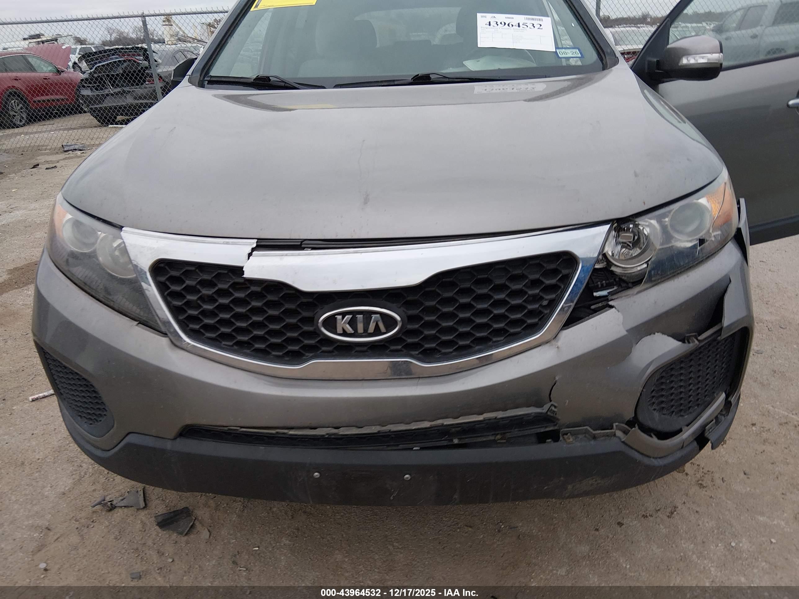 KIA SORENTO image 6