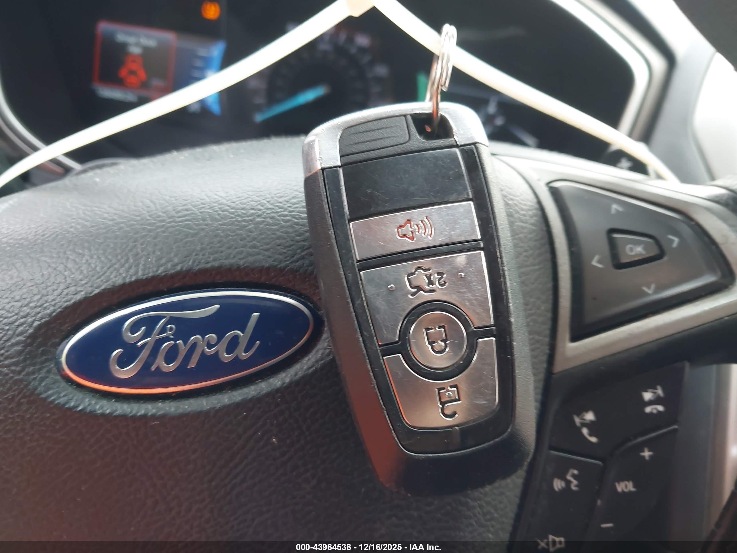 FORD FUSION image 11