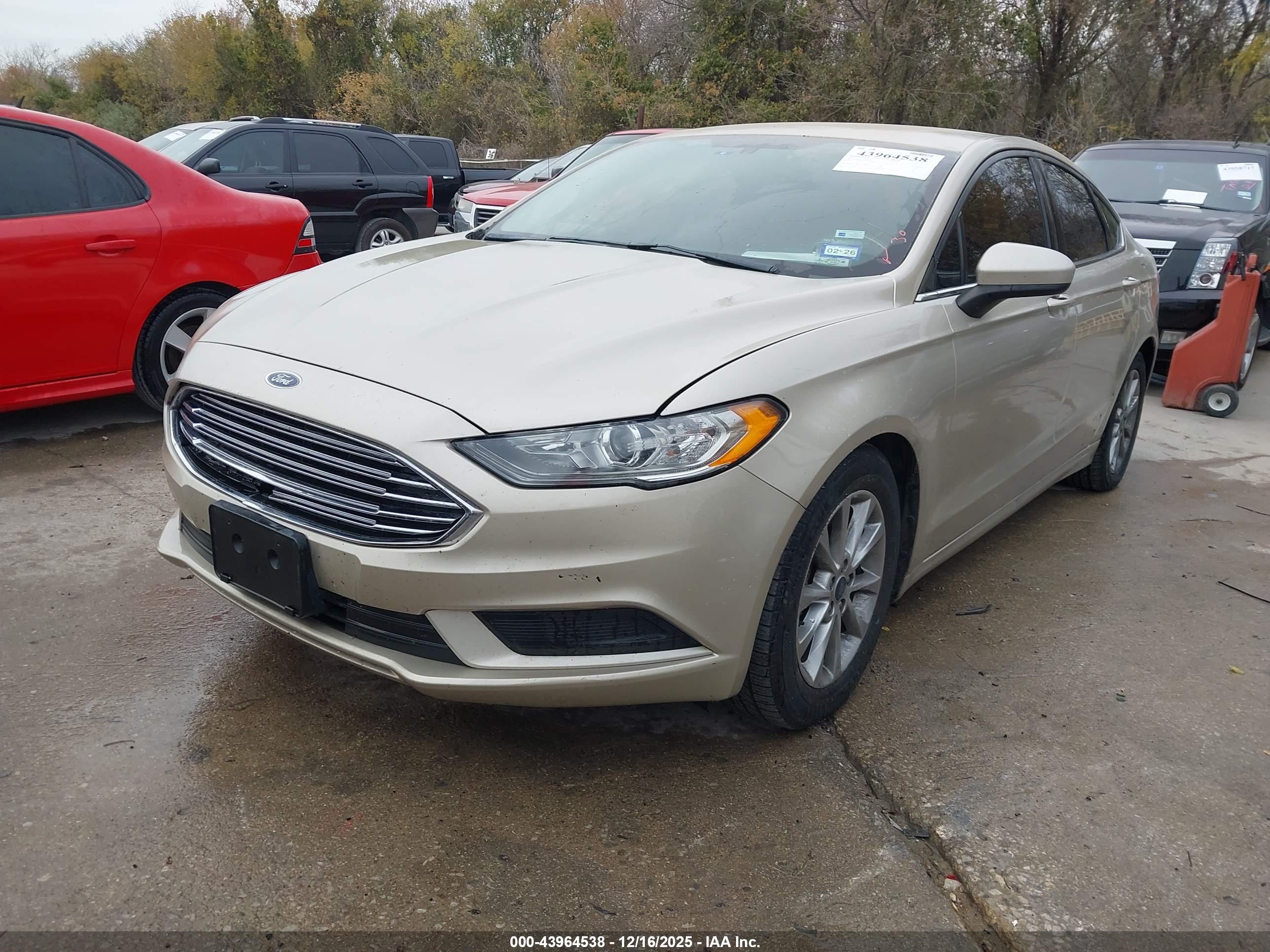 FORD FUSION image 2