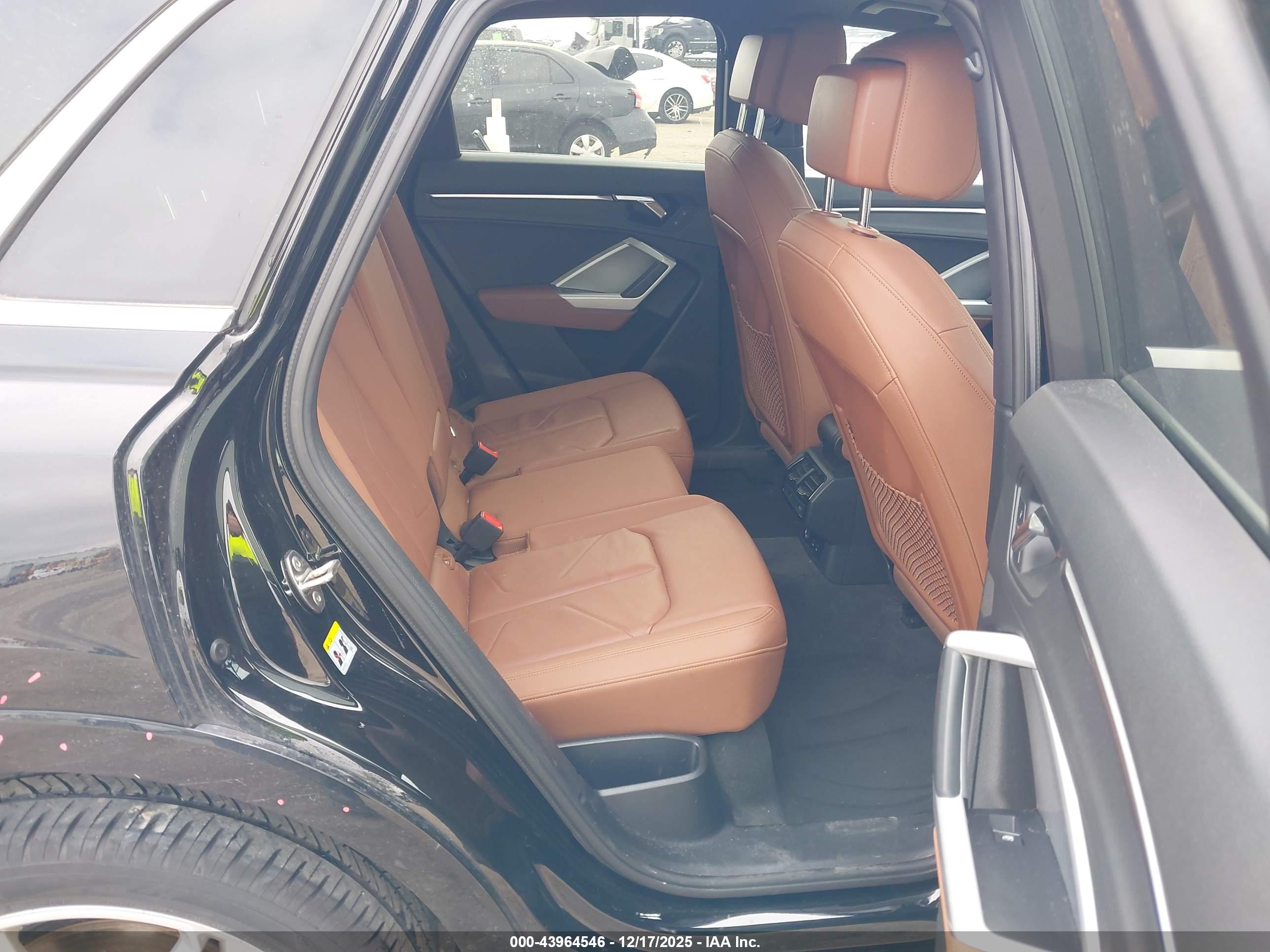 AUDI Q3 image 8