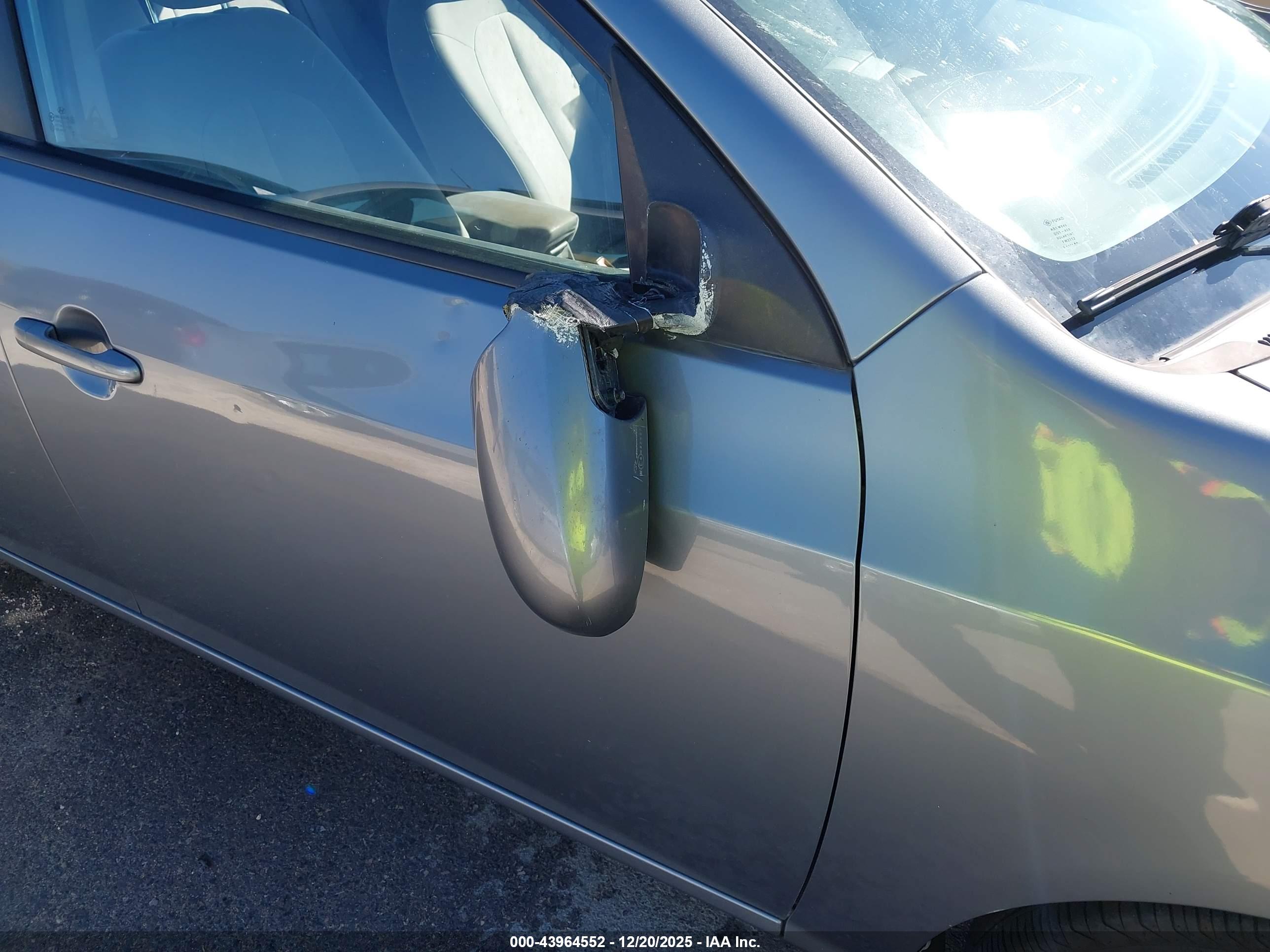 HYUNDAI ELANTRA image 6