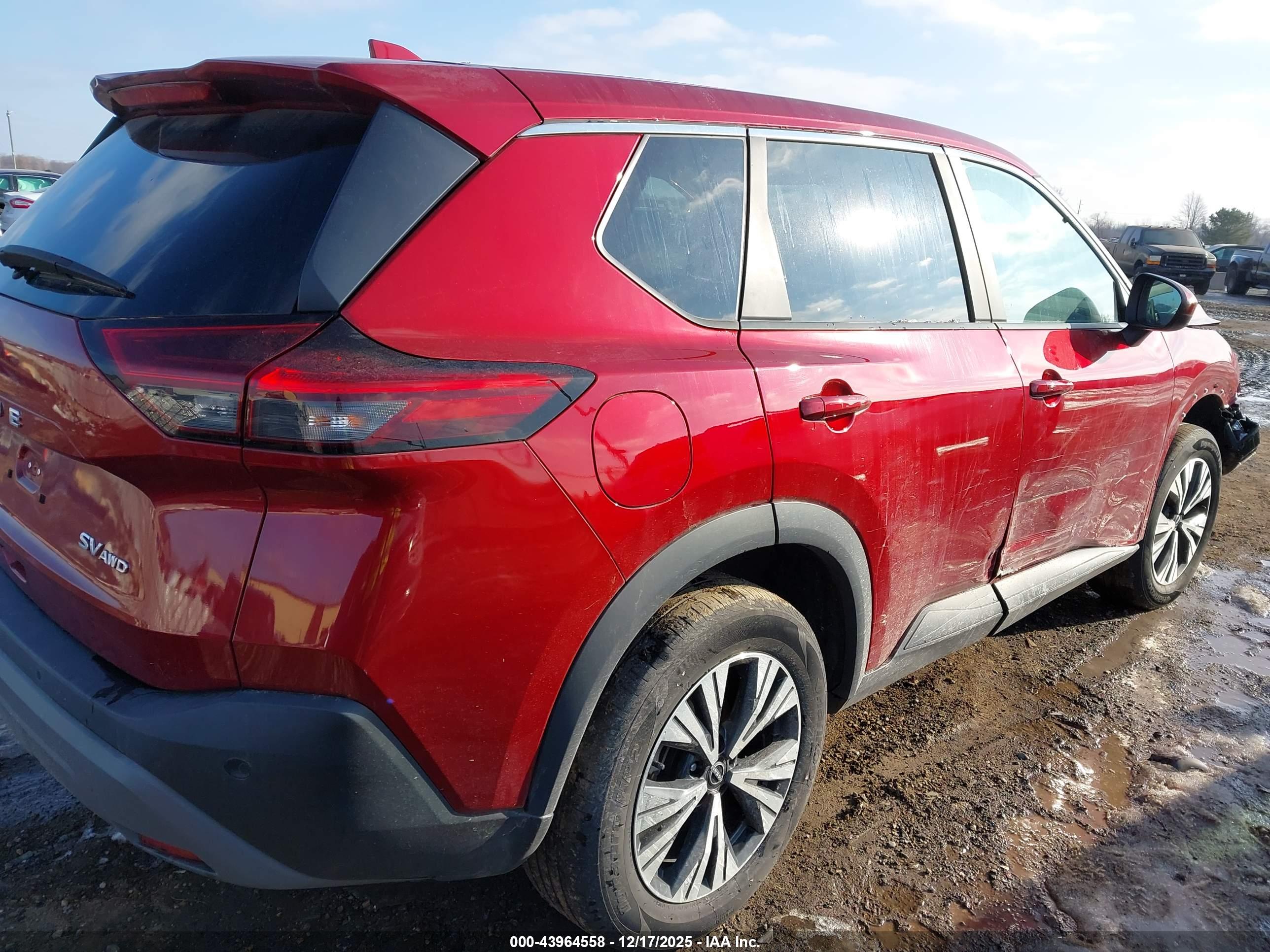 NISSAN ROGUE image 4