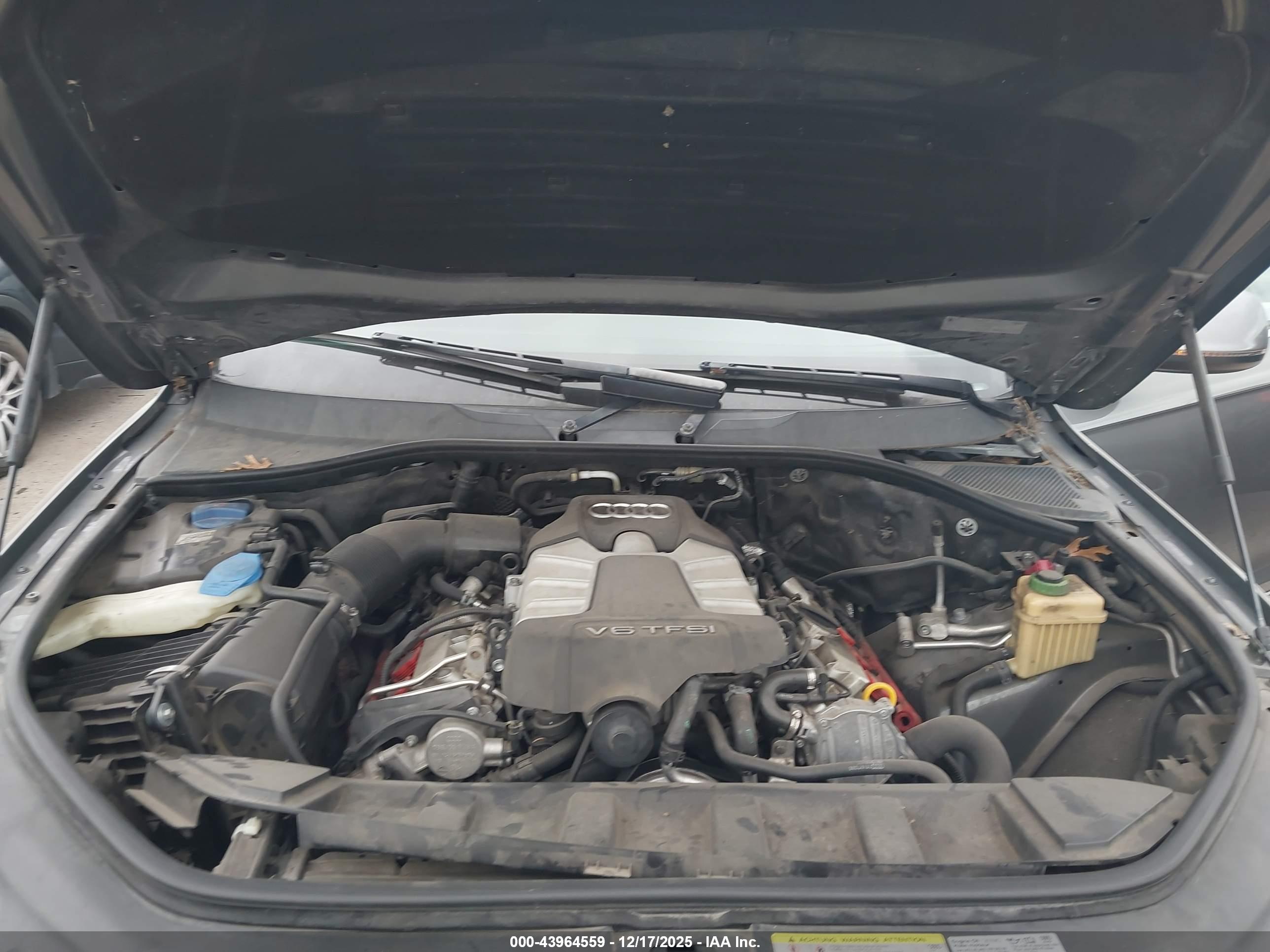 AUDI Q7 image 10
