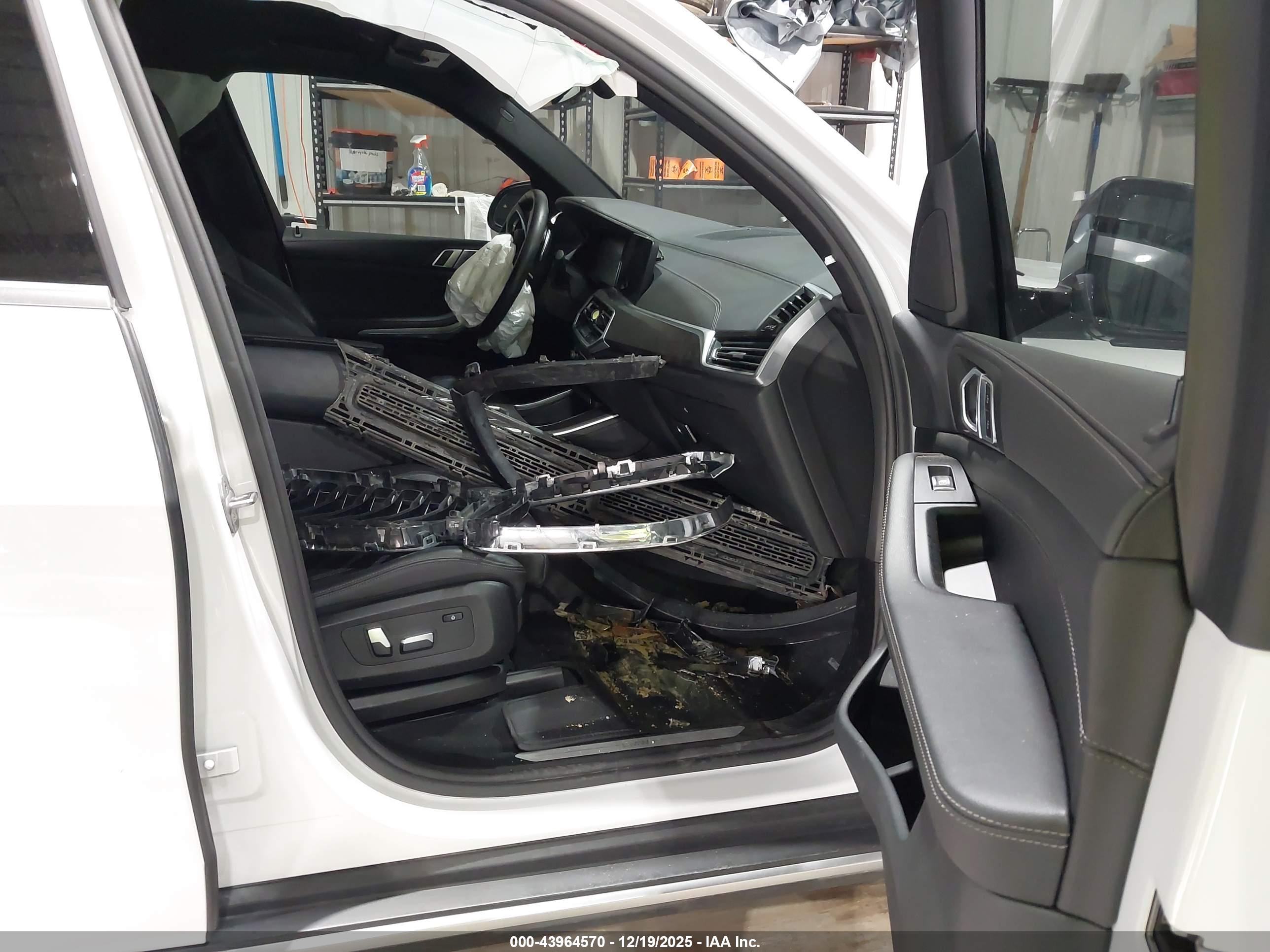 BMW X5 image 5