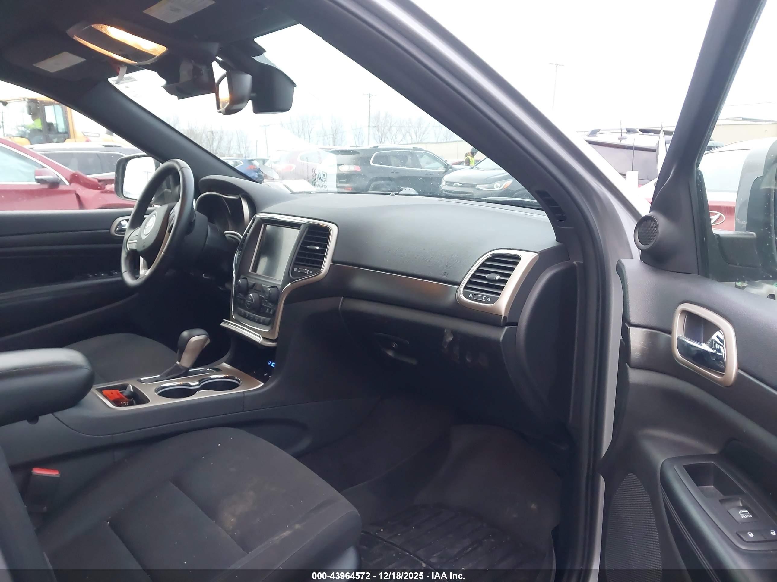 JEEP GRAND image 5