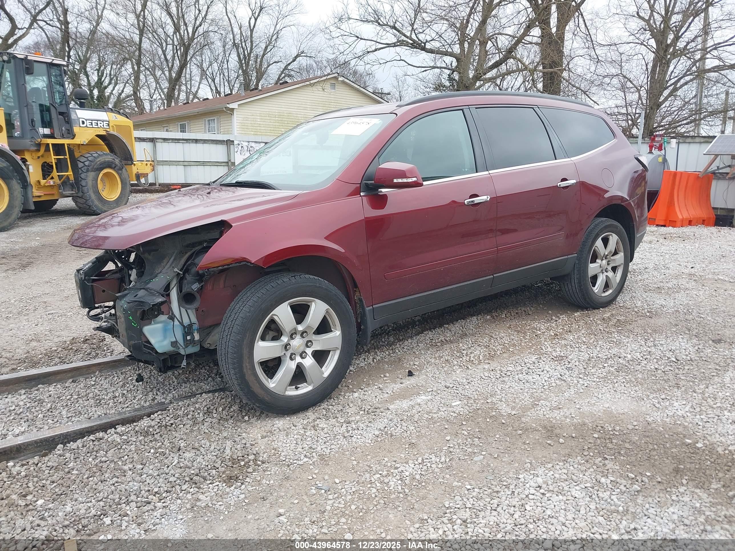 CHEVROLET TRAVERSE image 2
