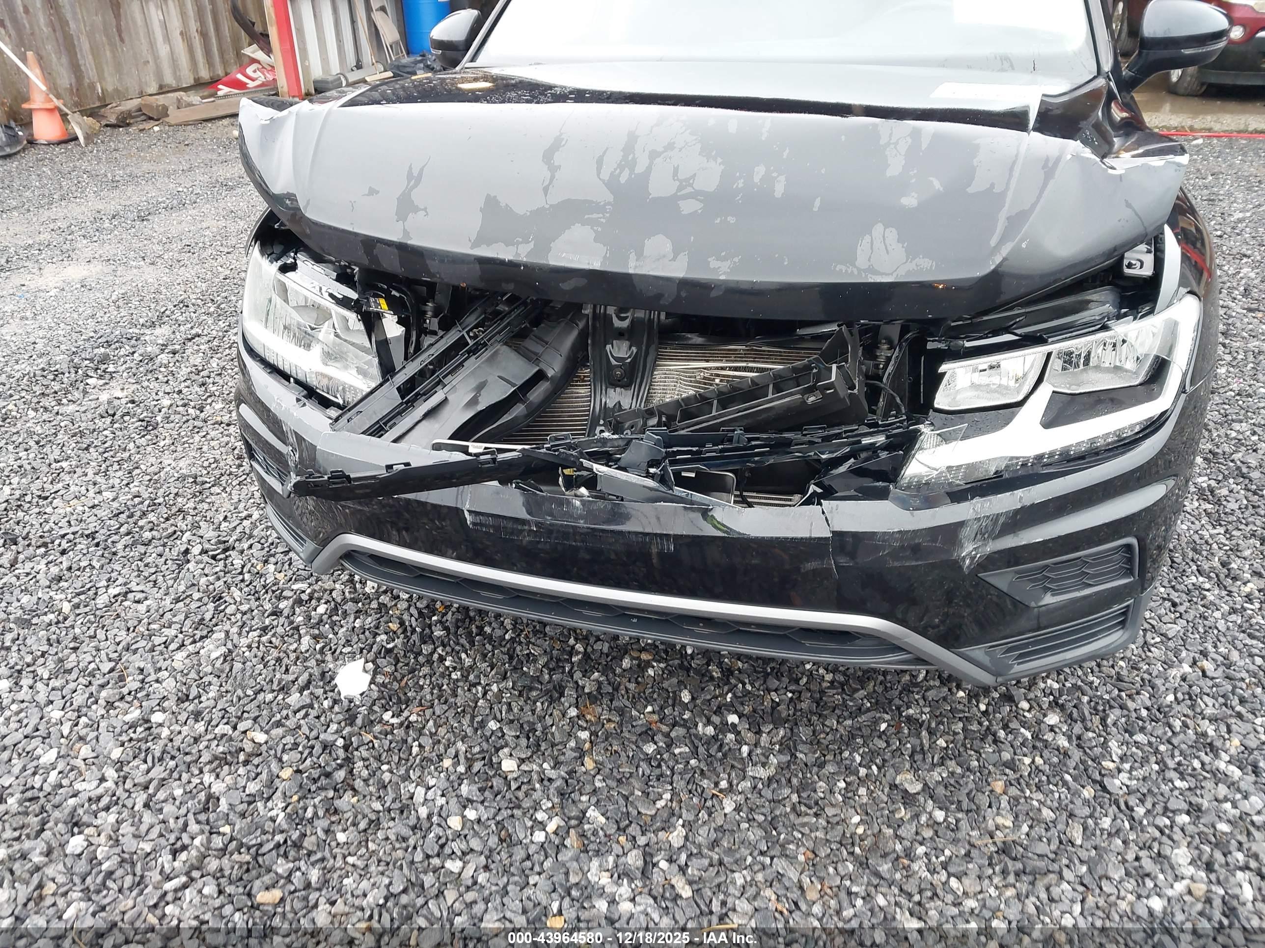 VOLKSWAGEN TIGUAN image 6