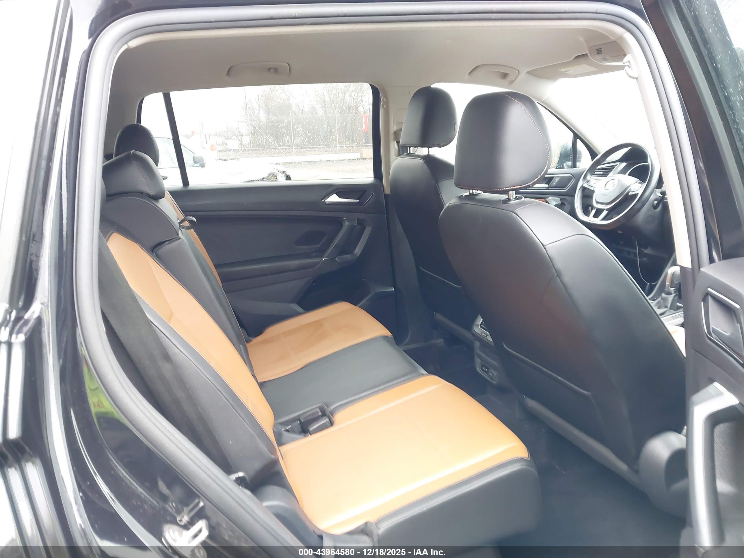 VOLKSWAGEN TIGUAN image 8