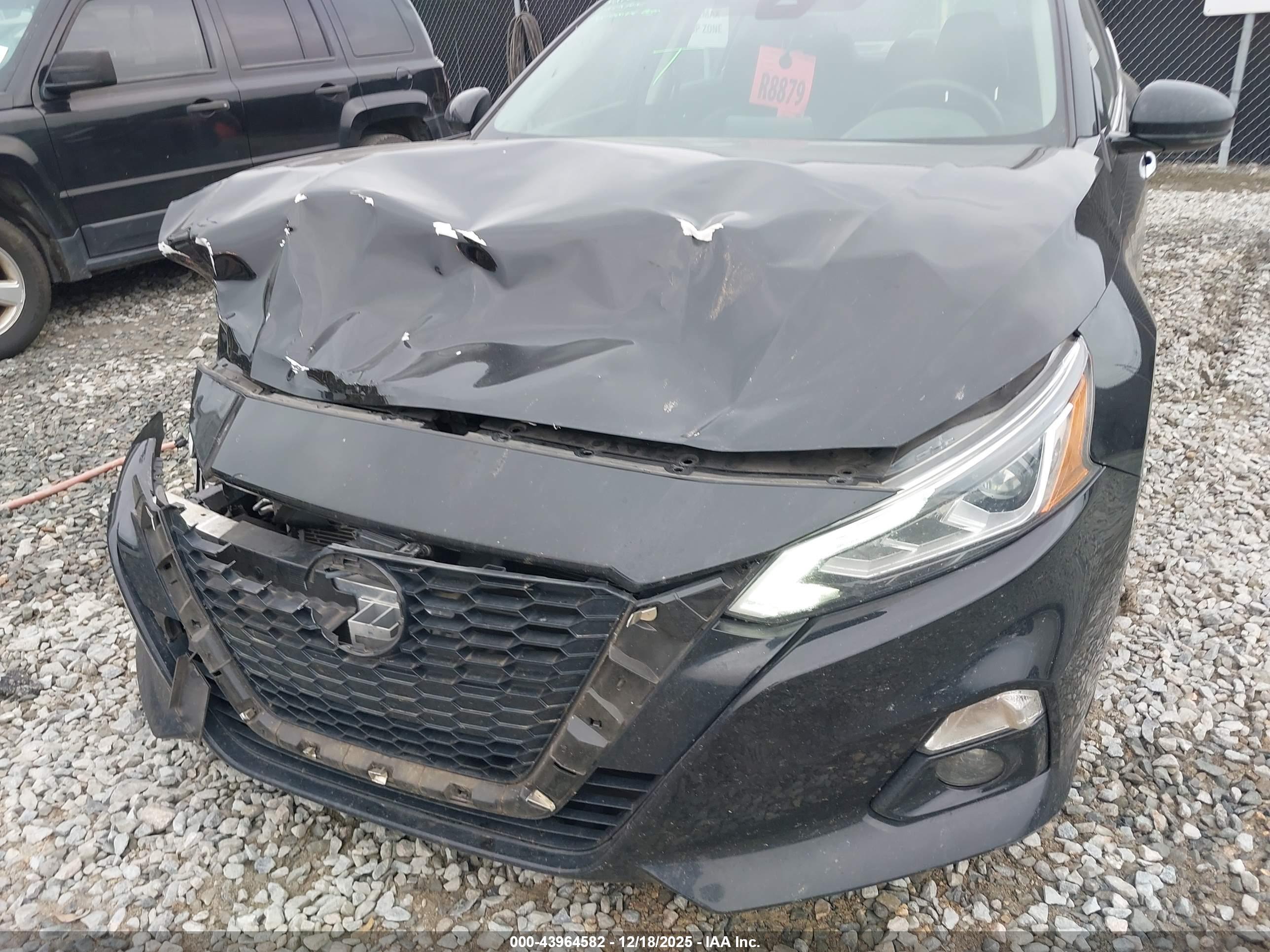 NISSAN ALTIMA image 6