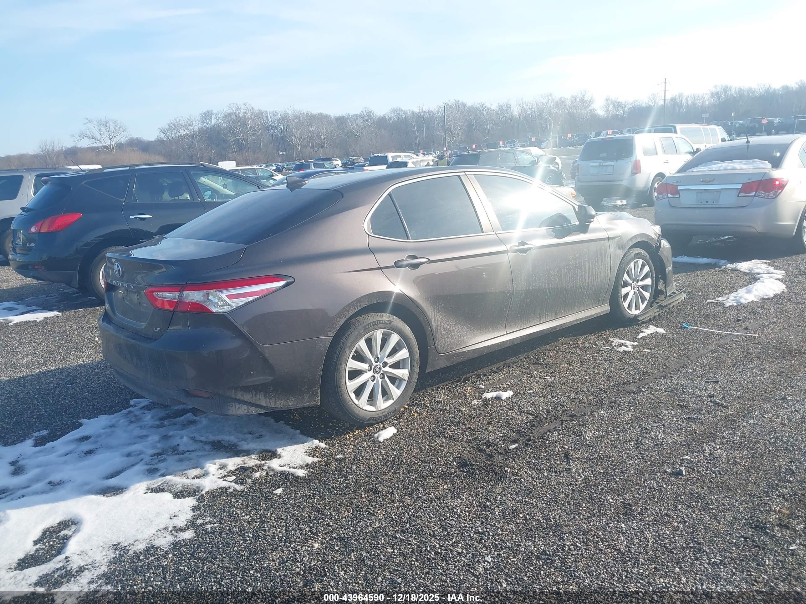TOYOTA CAMRY image 4