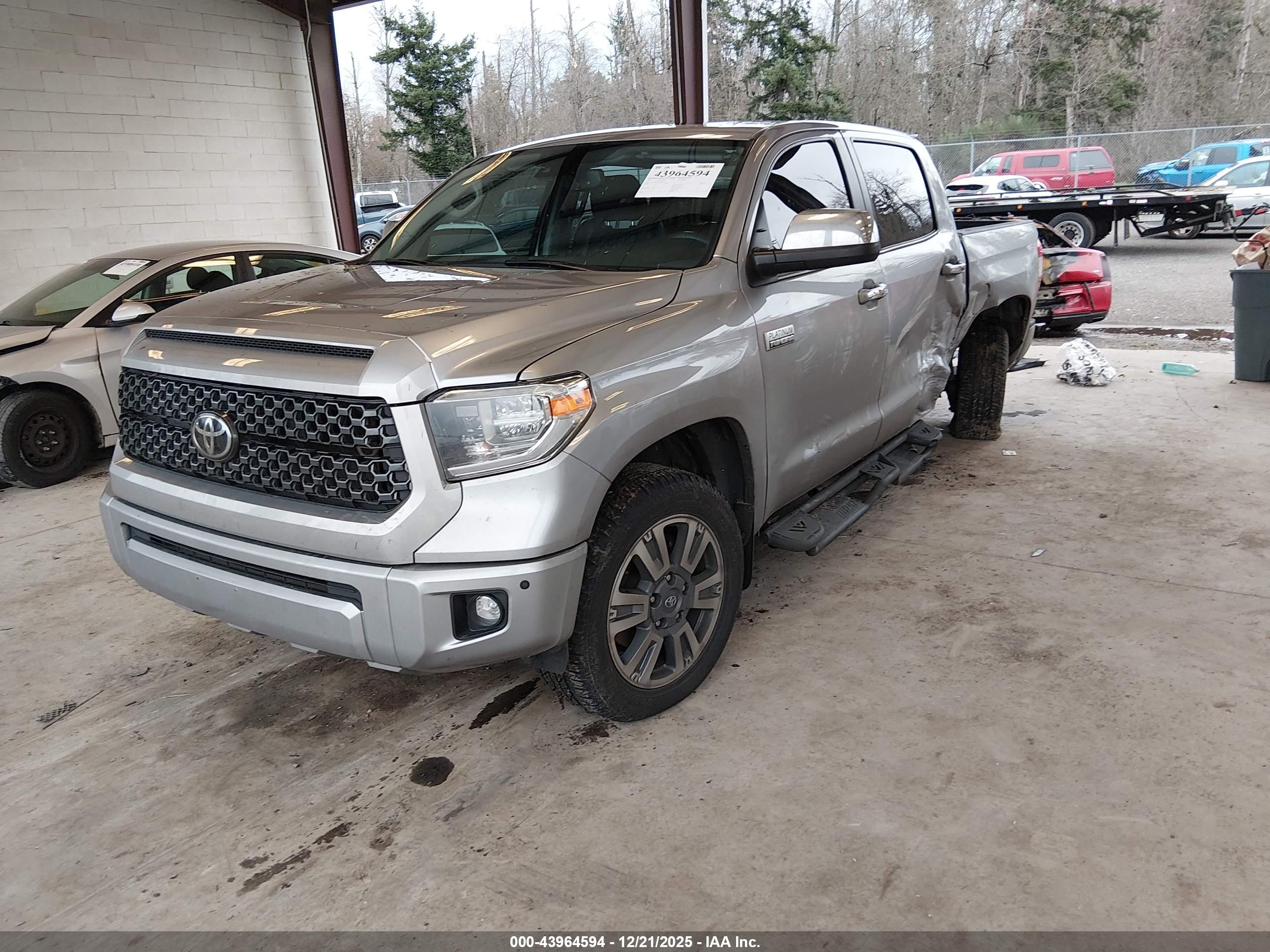 TOYOTA TUNDRA image 2