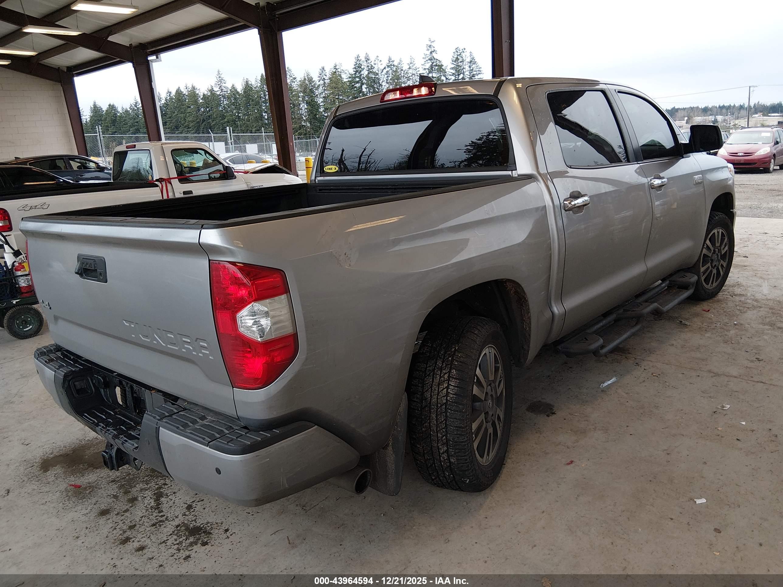 TOYOTA TUNDRA image 4