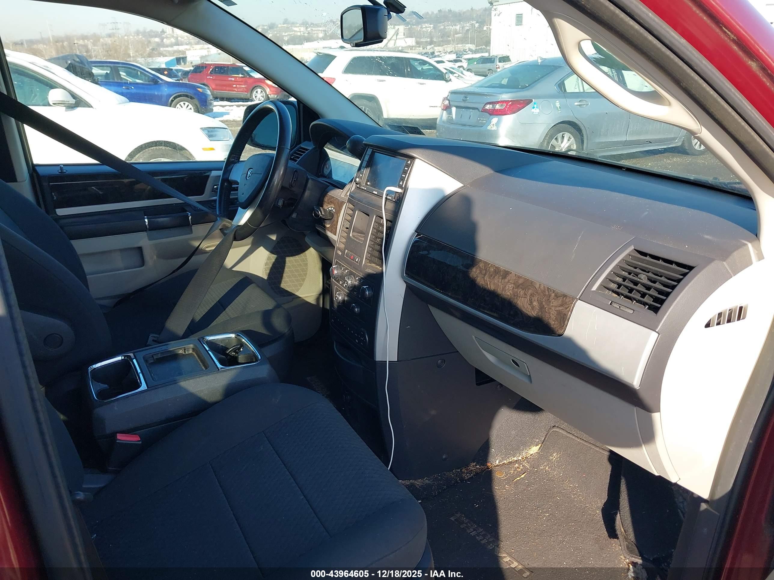 DODGE GRAND image 5
