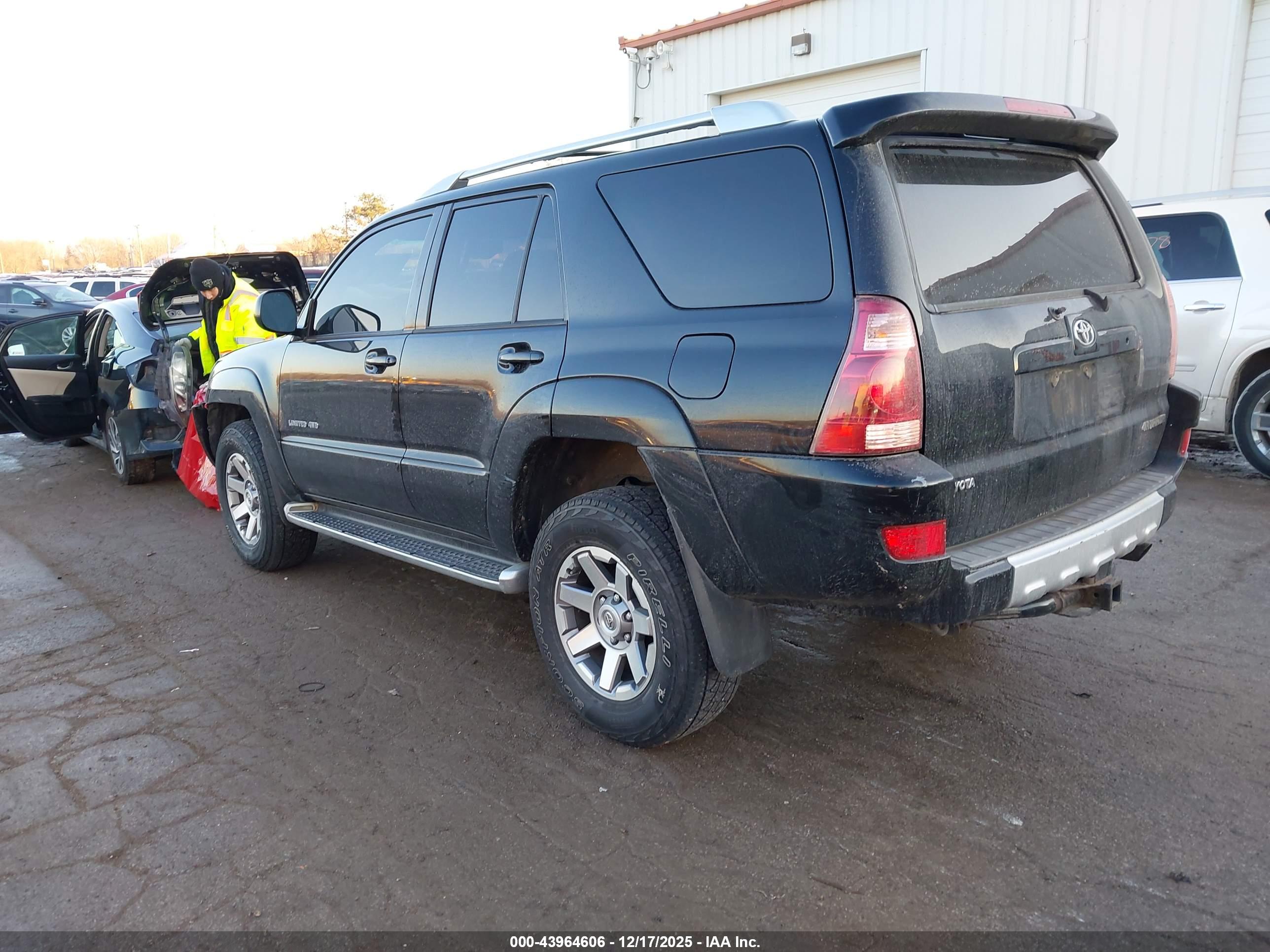 TOYOTA 4RUNNER image 3