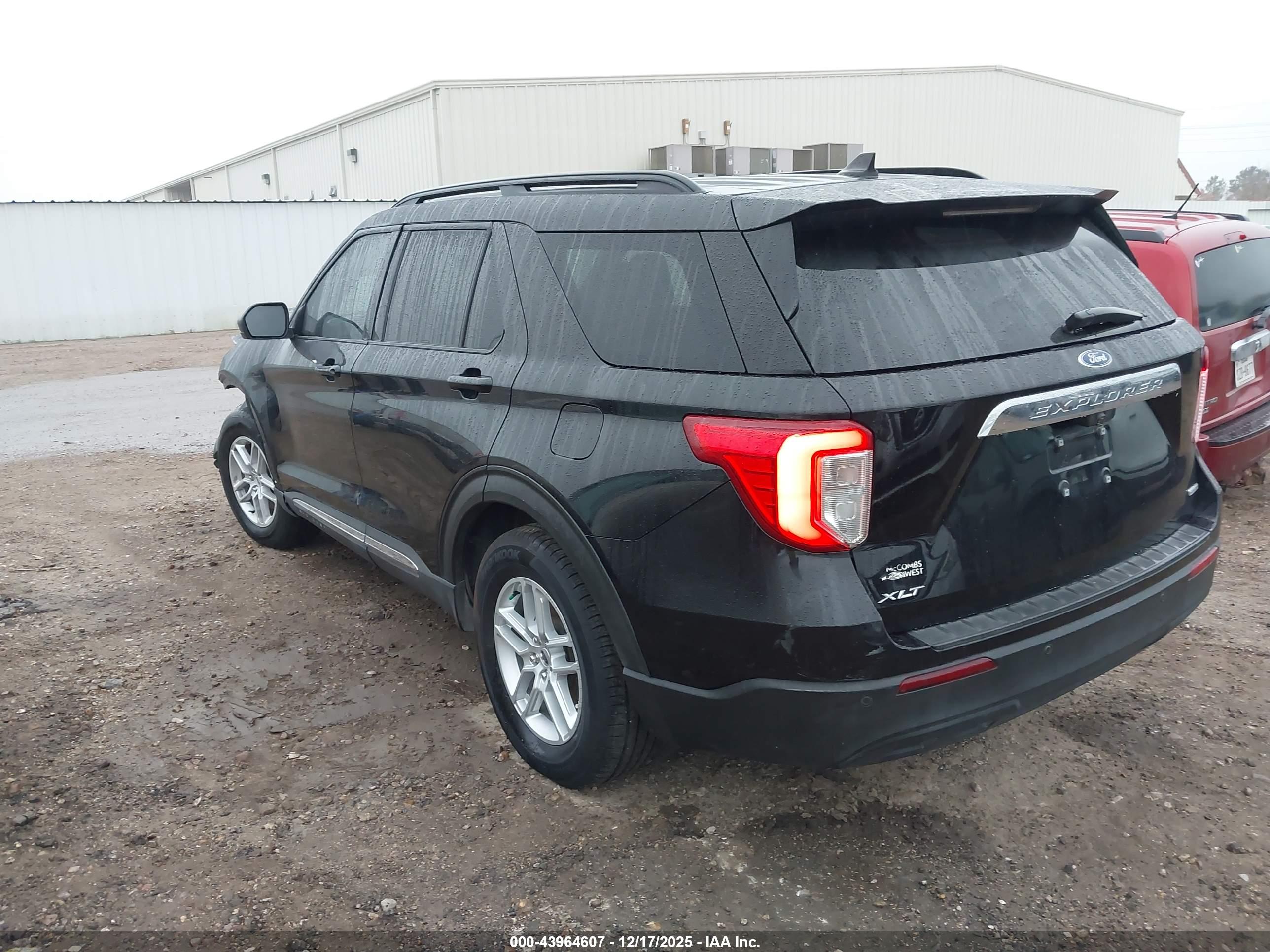 FORD EXPLORER image 3