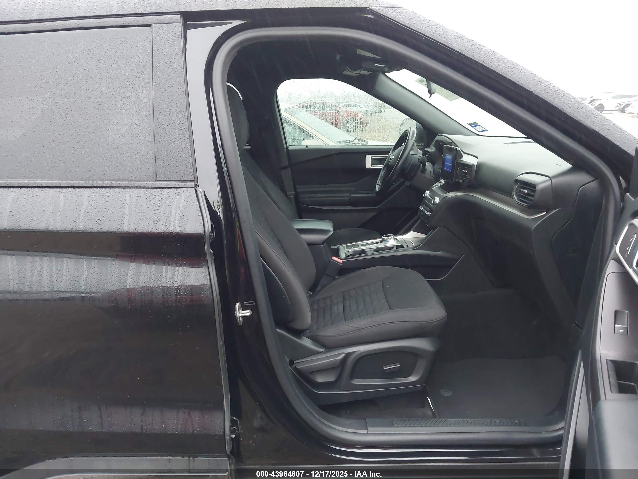 FORD EXPLORER image 5
