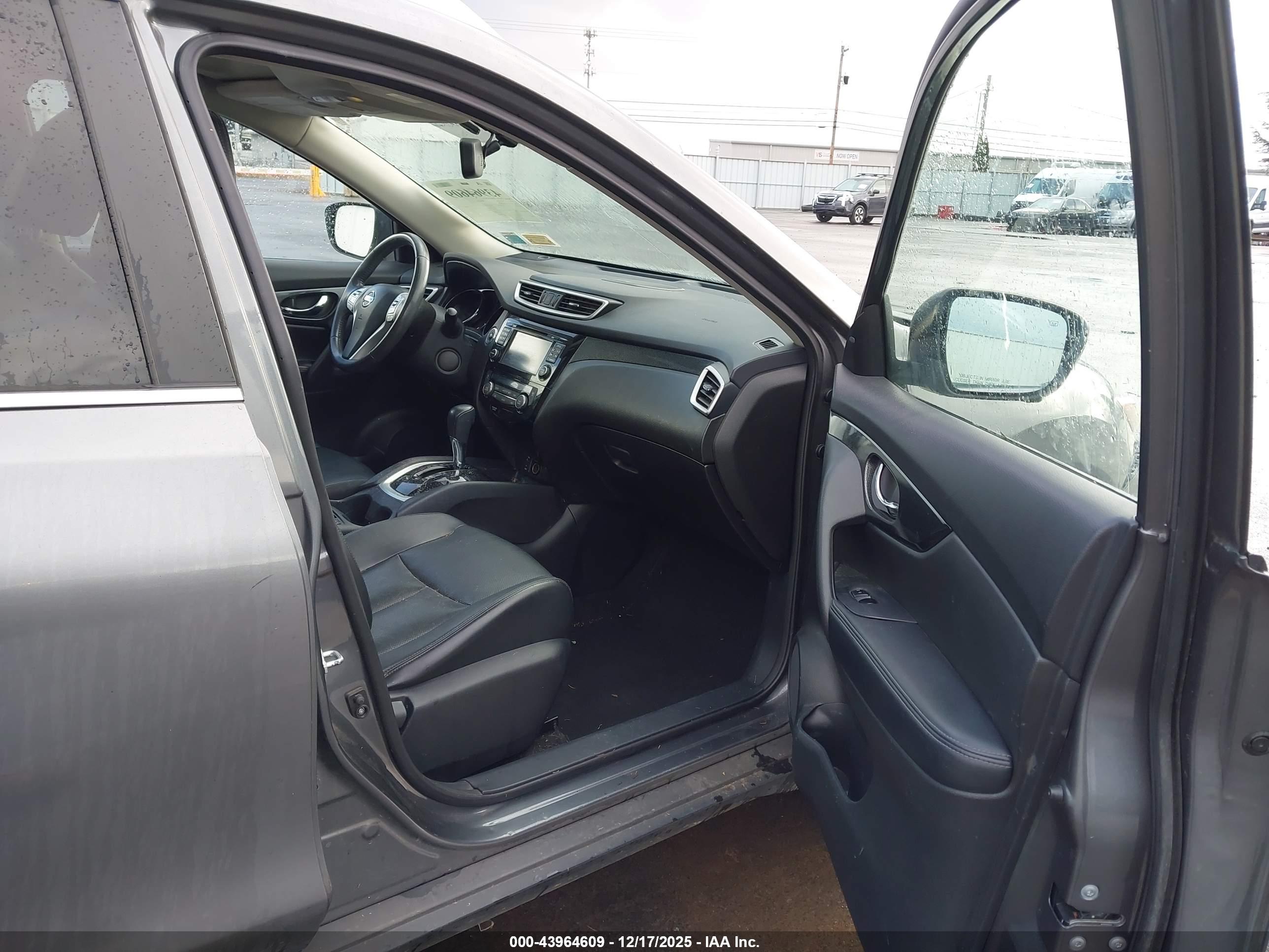 NISSAN ROGUE image 5