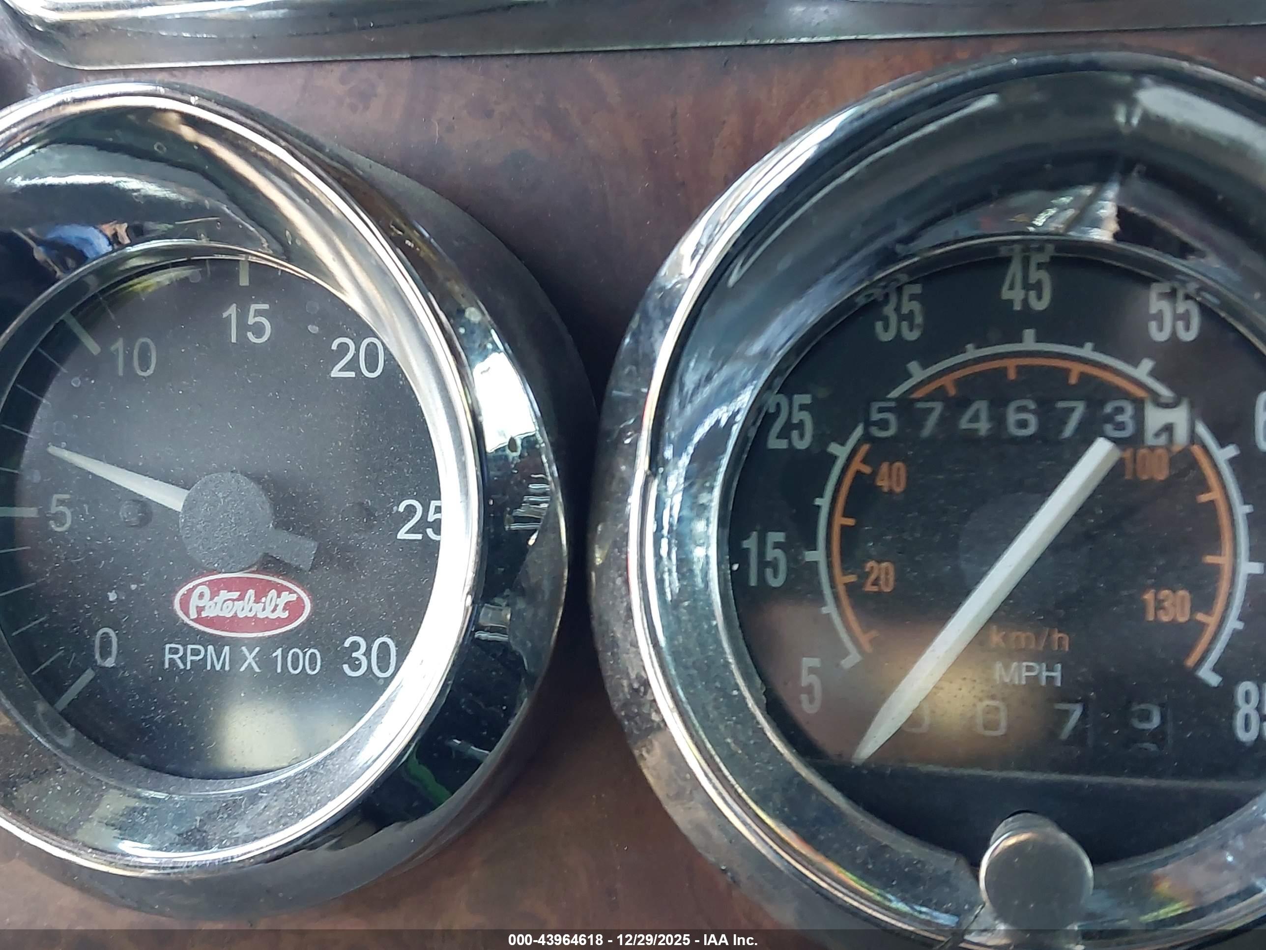 PETERBILT 379 image 6
