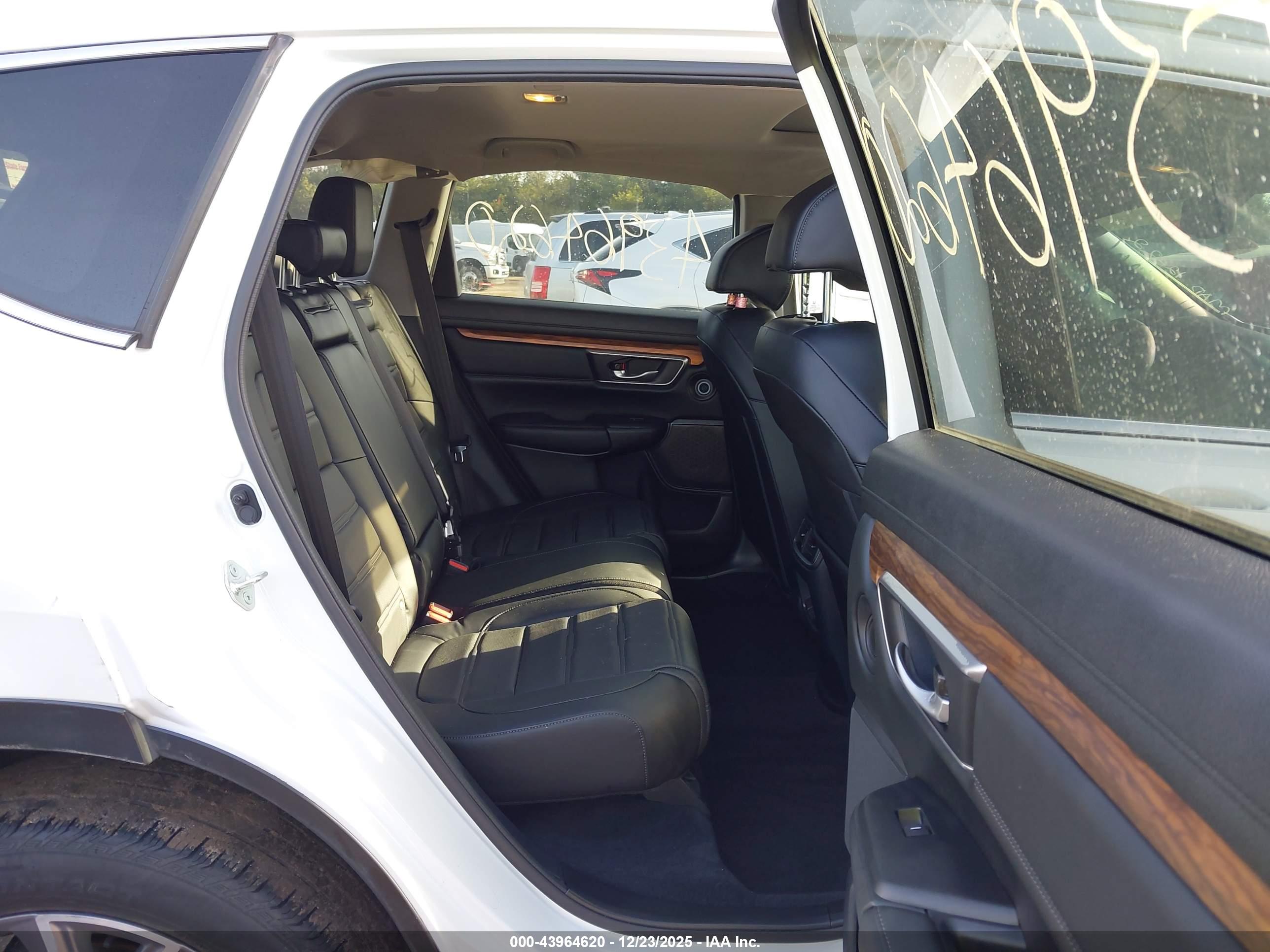 HONDA CR-V image 8