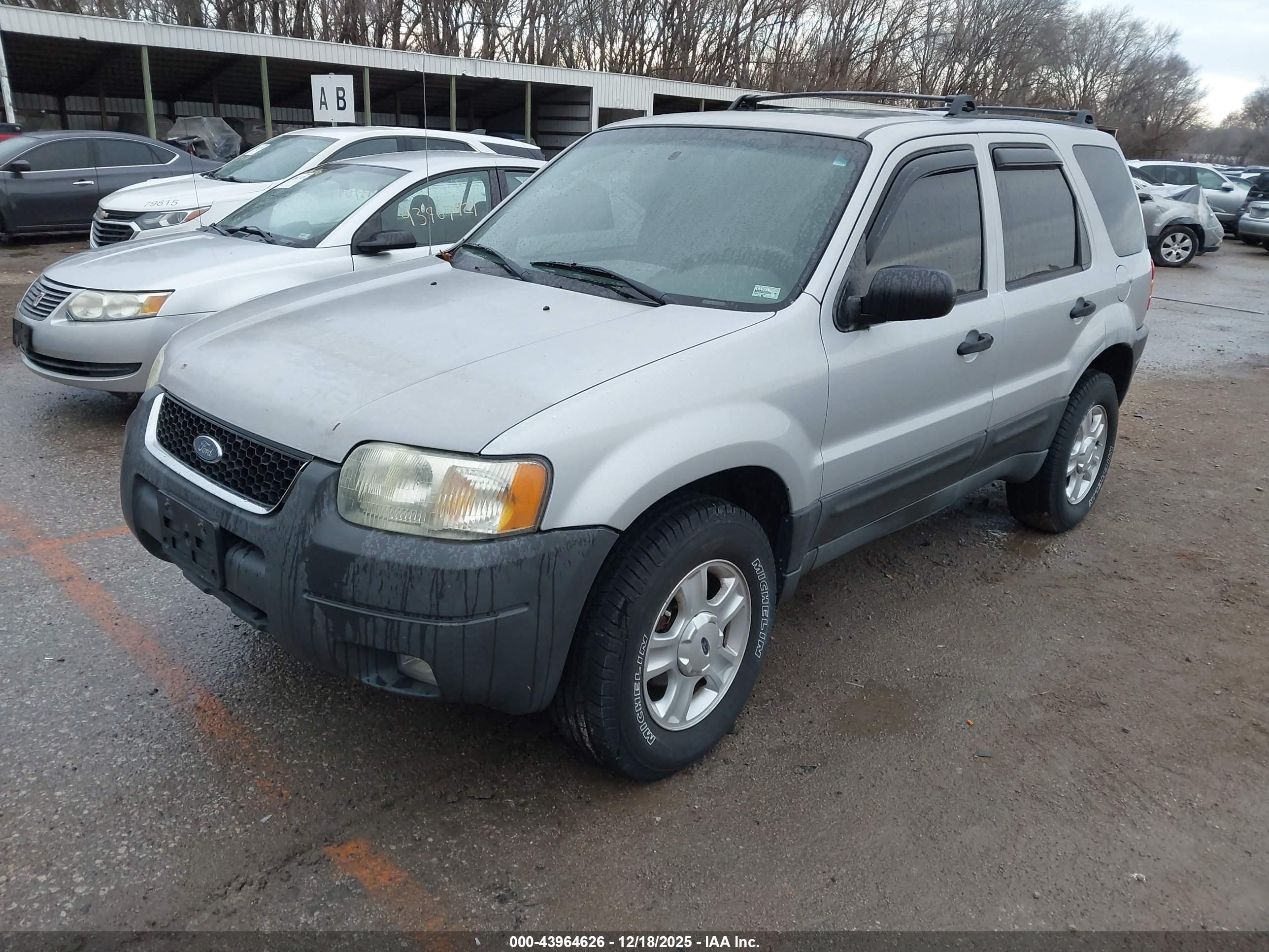 FORD ESCAPE image 2