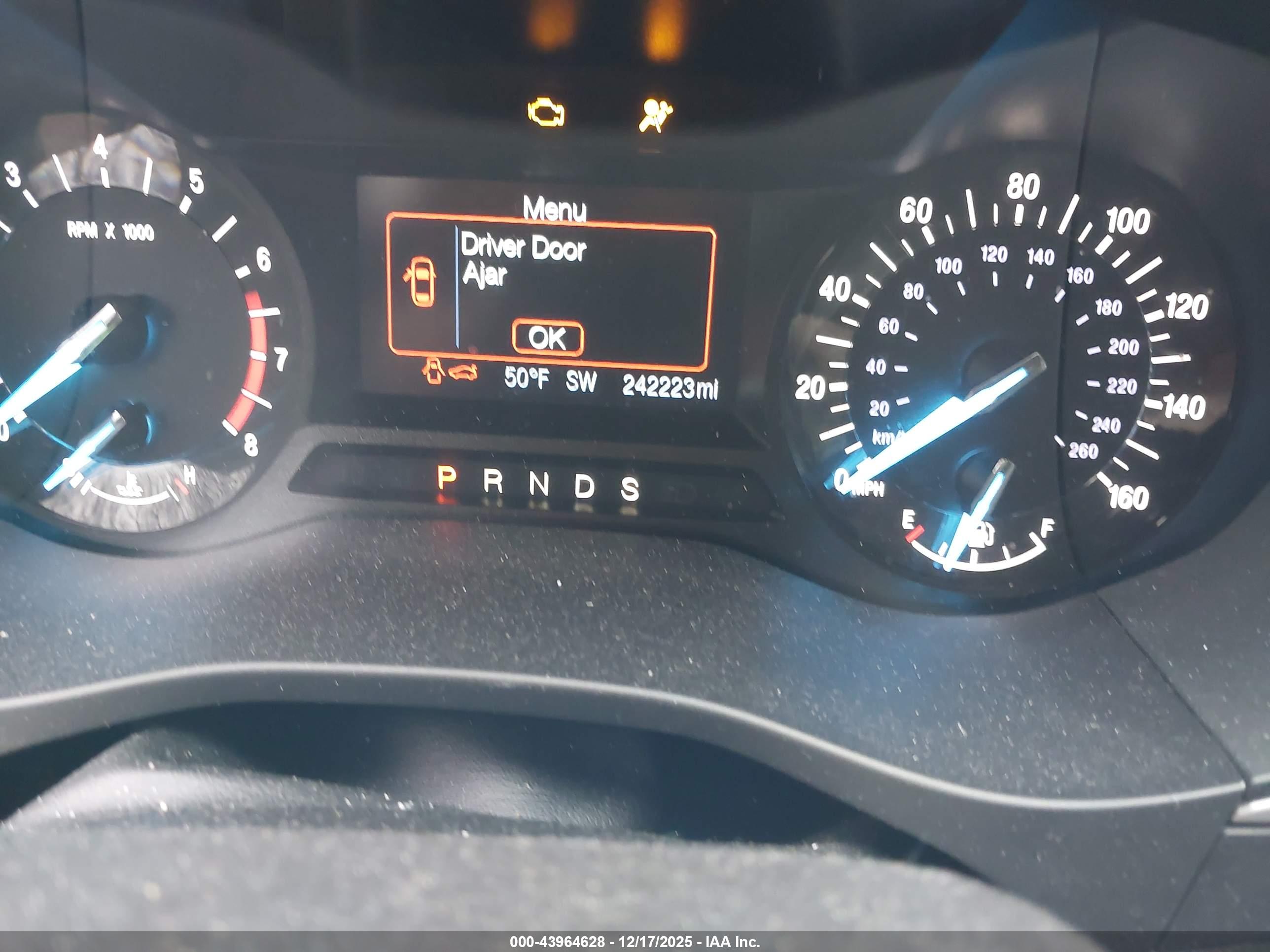 FORD FUSION image 7