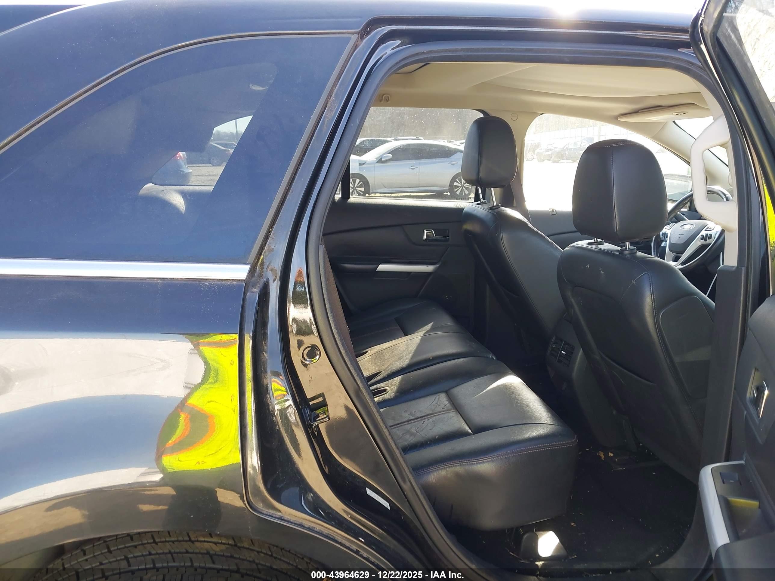 FORD EDGE image 8