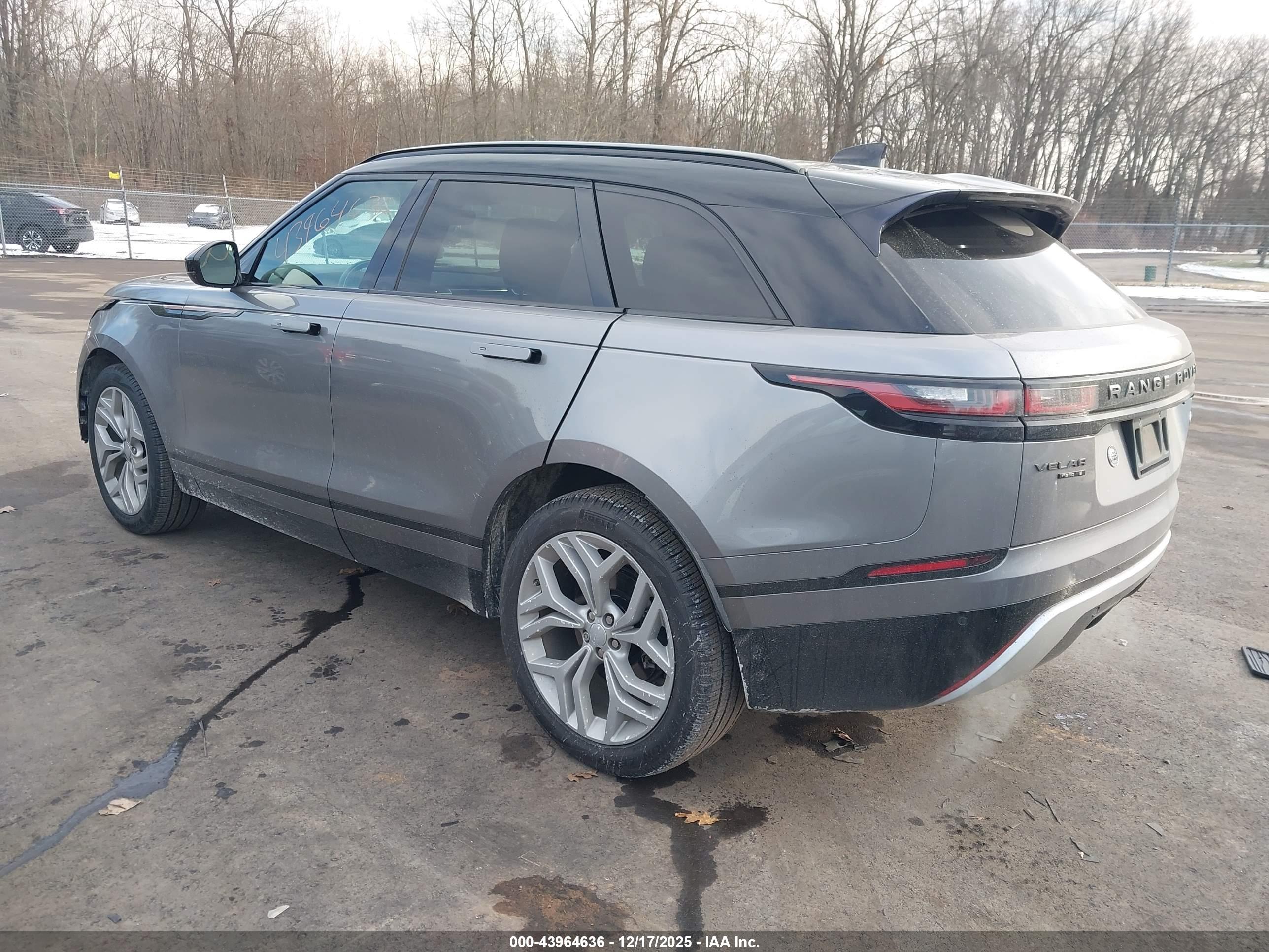 LAND ROVER image 3