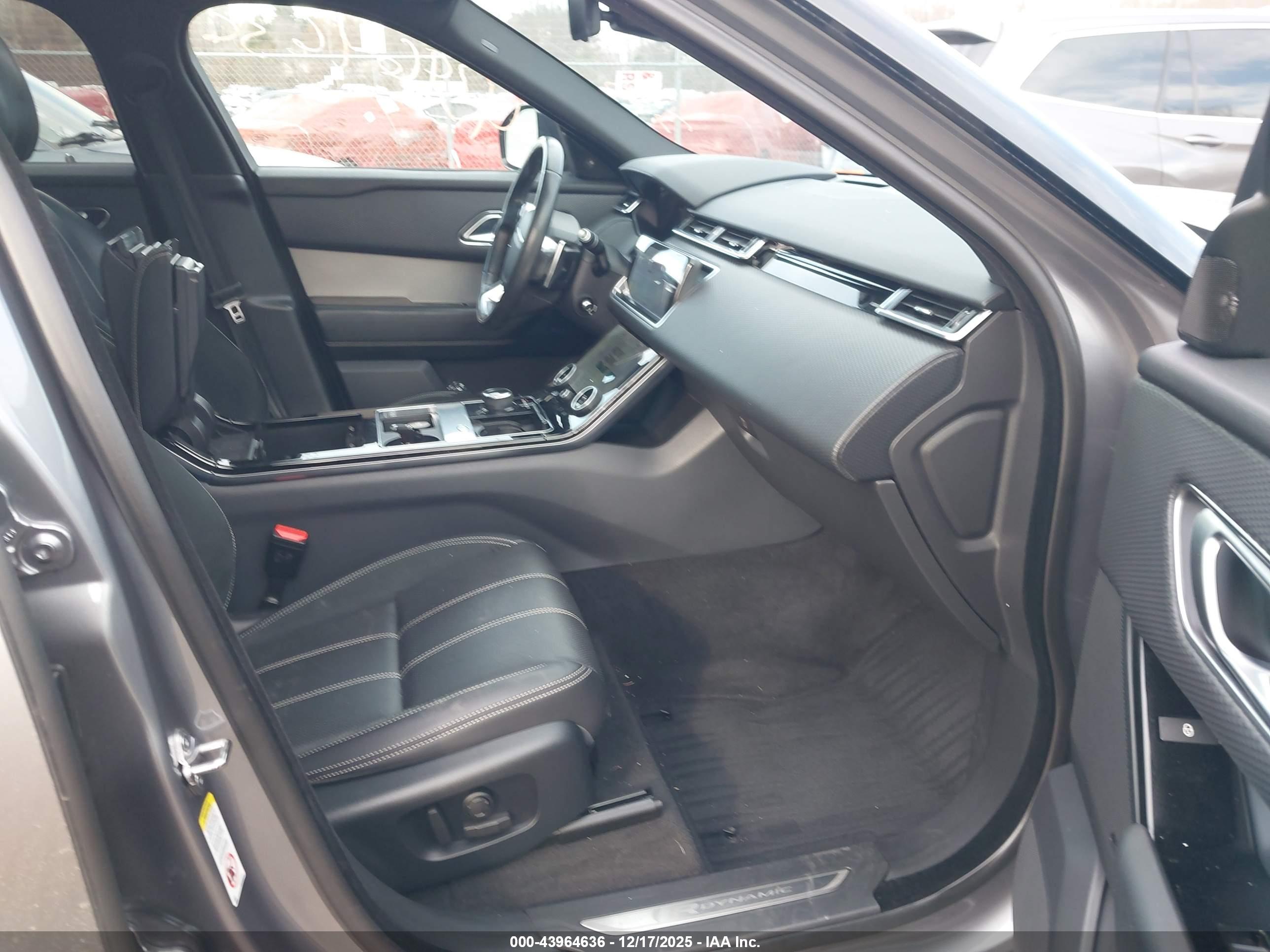 LAND ROVER image 5