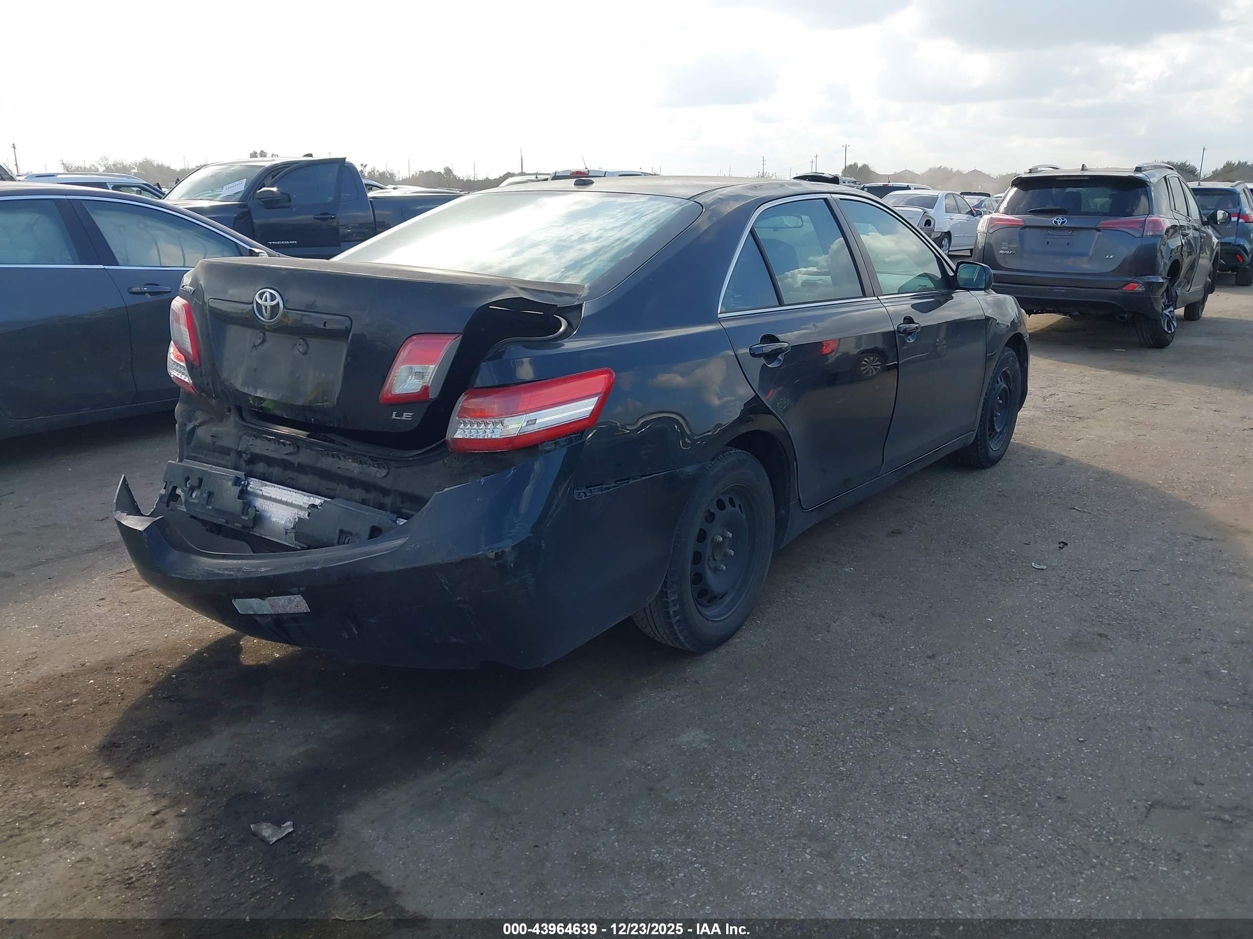 TOYOTA CAMRY image 4