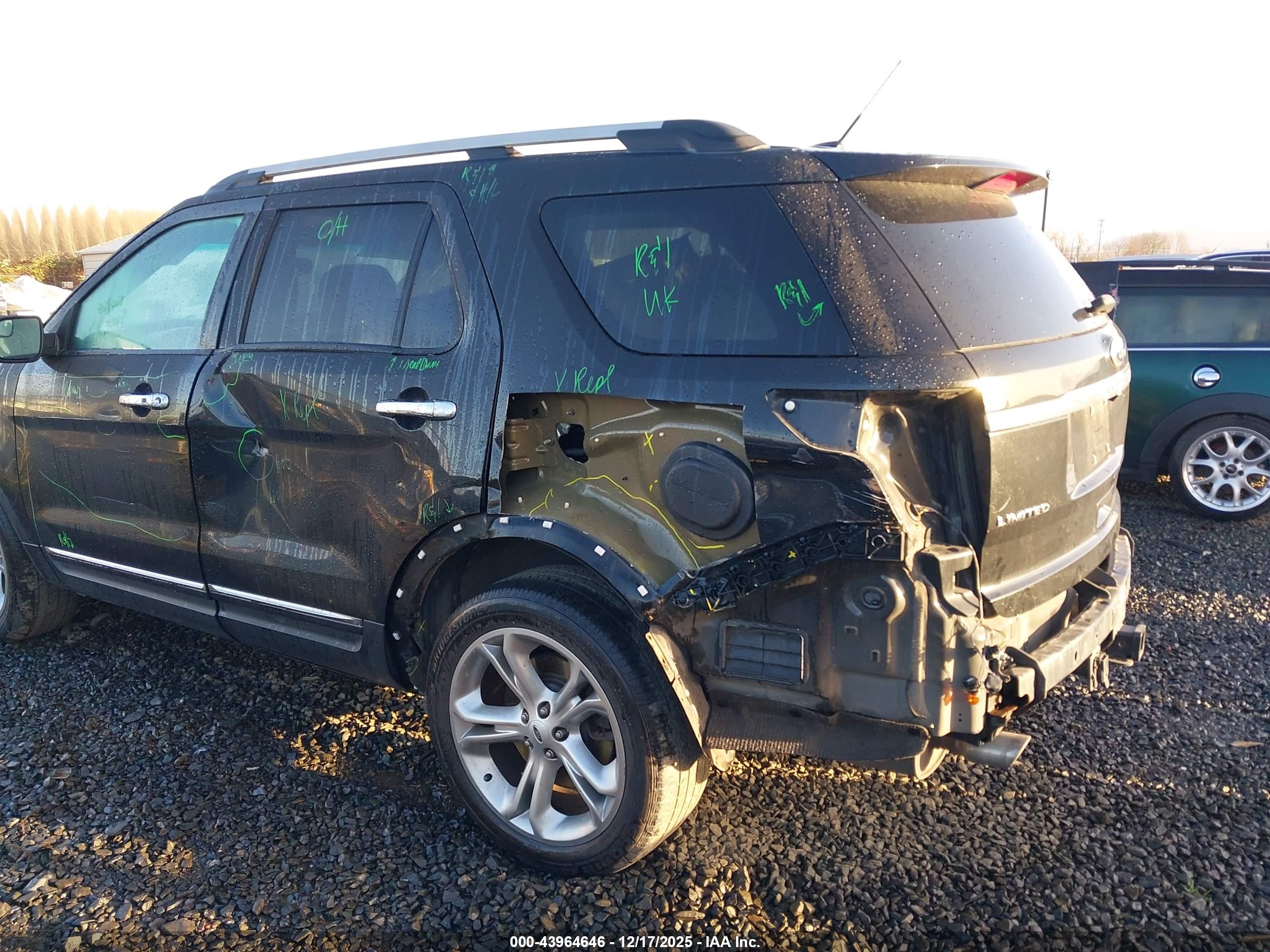 FORD EXPLORER image 6